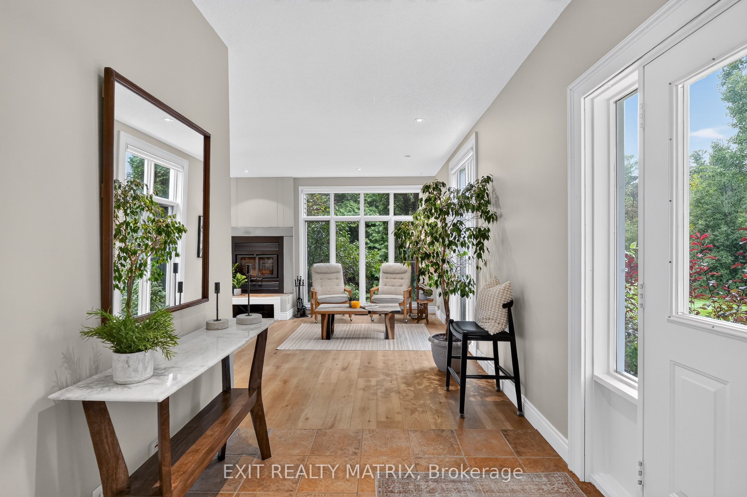 1775 Veena Way, Greely - Metcalfe - Osgoode - Vernon and Area, ON K0A 2P0 photo 4