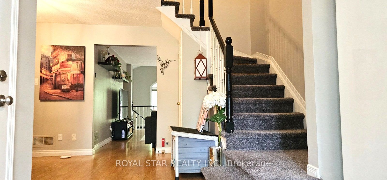26 Furlong Crescent, Kanata, ON K2M 2J1 photo 2