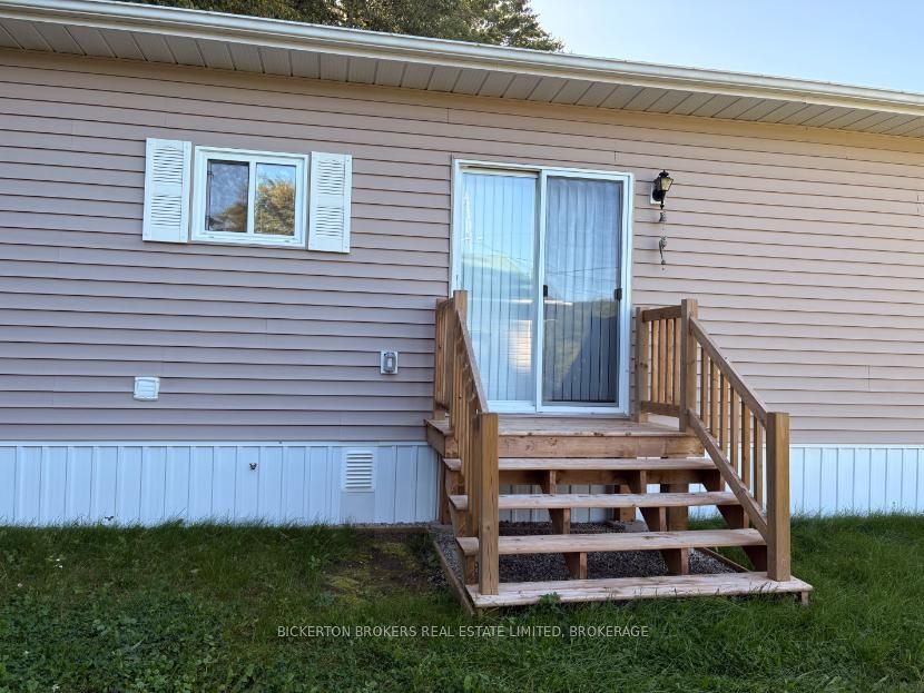 5 Pine Ridge Village - HWY 32 Highway, Leeds and the Thousand Islands, ON K0H 2N0 photo 3