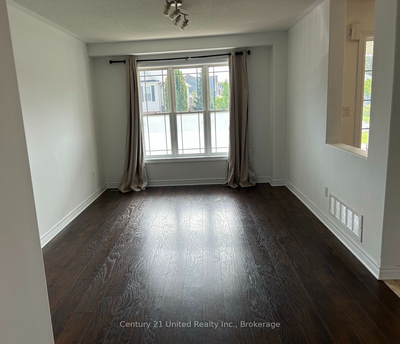 132 Bowen Drive, Peterborough, ON K9H 0C1 photo 4