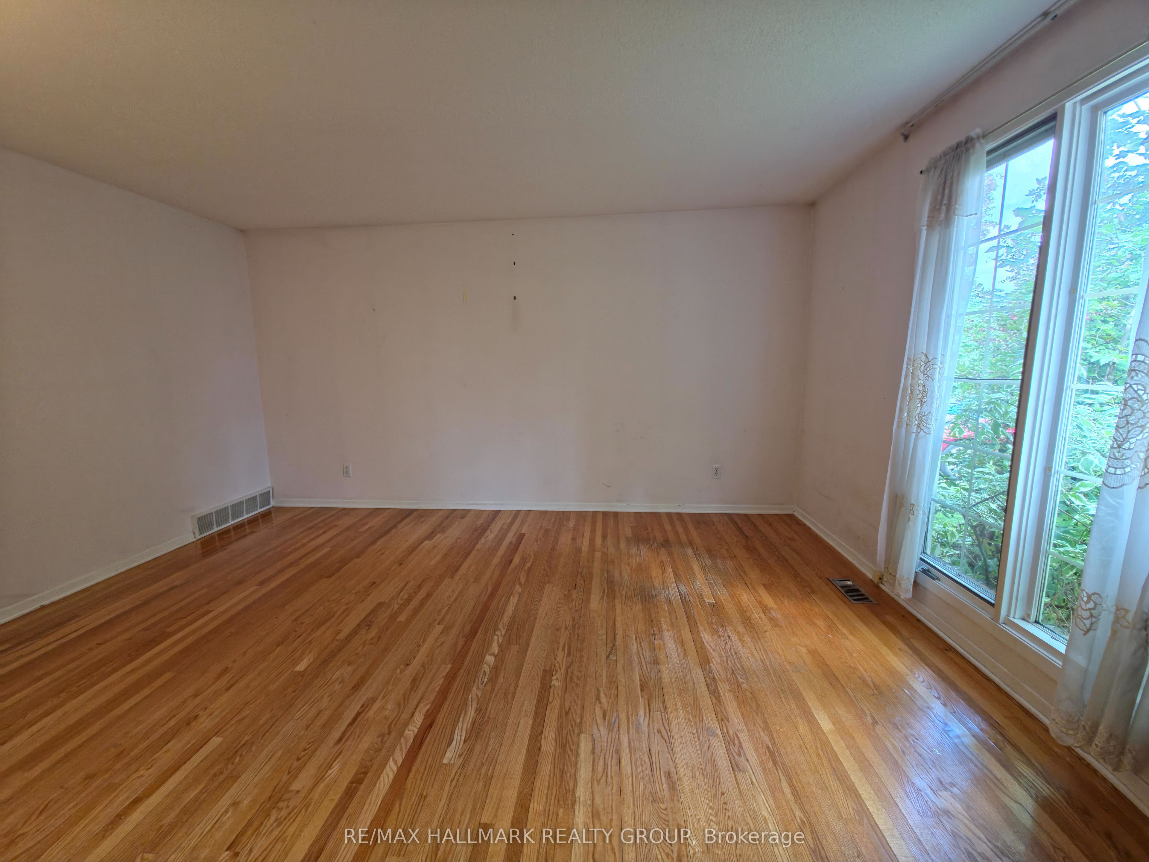 3288 Clearwater Crescent, Hunt Club - South Keys and Area, ON K1V 7S2 photo 5
