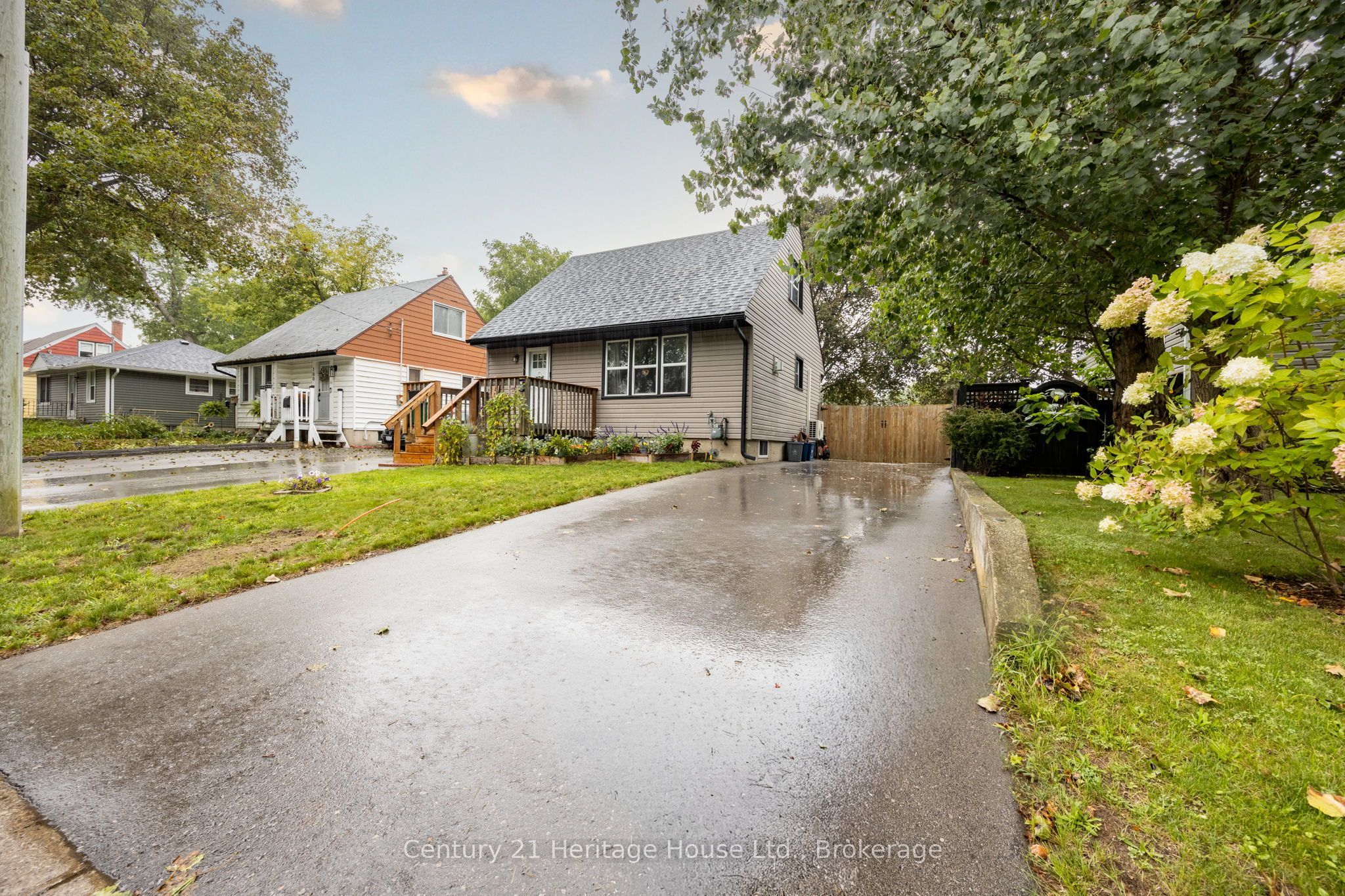 102 Stewart Avenue, Cambridge, ON N1R 2T9 photo 4