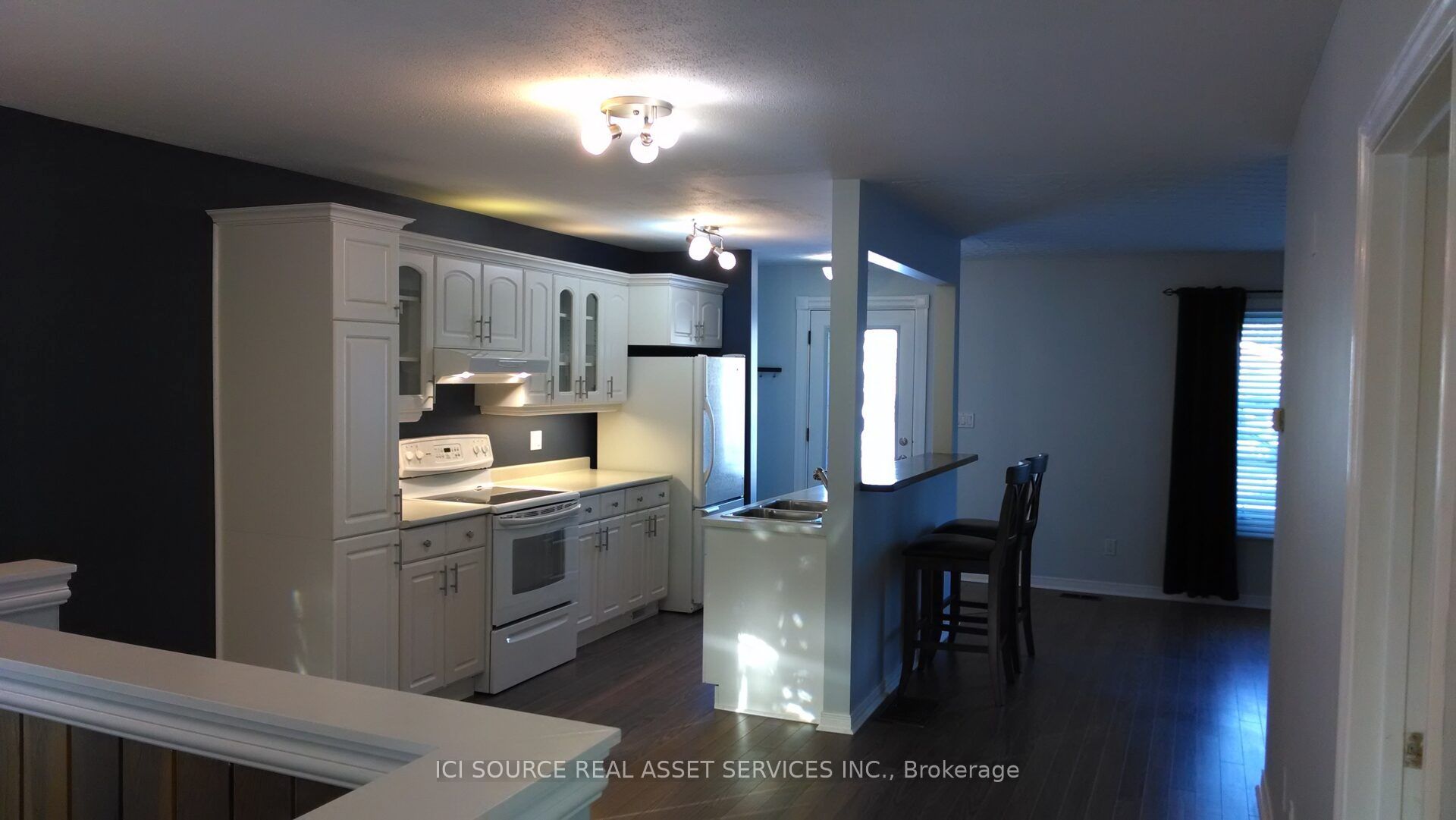 192 Ellis Avenue, Pembroke, ON K8A 2J1 photo 2