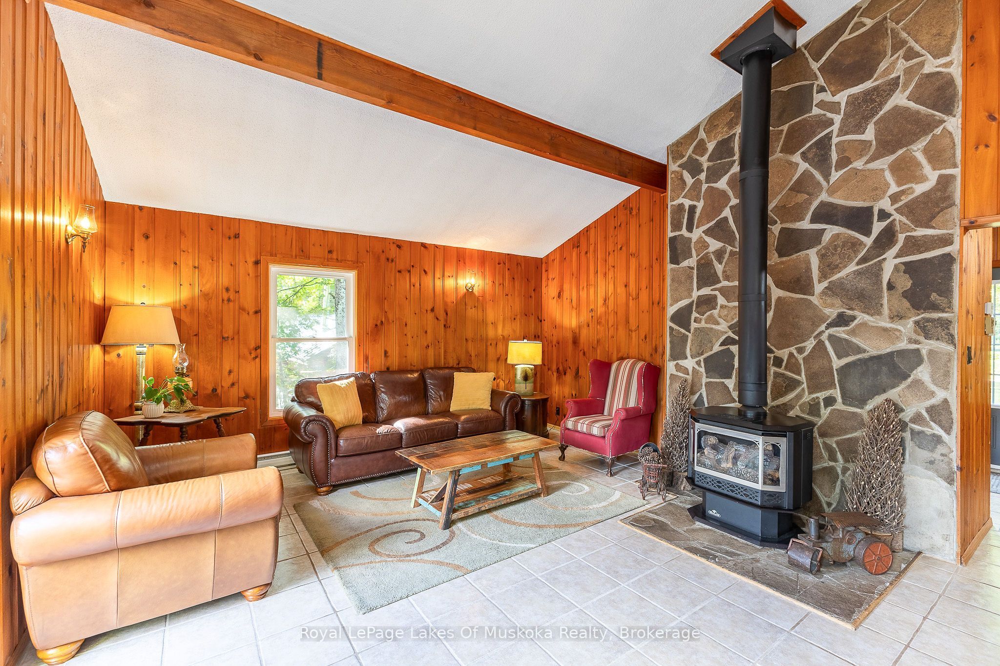 1053 Atkins Lake Road, Bracebridge, ON P1L 1W9 photo 3