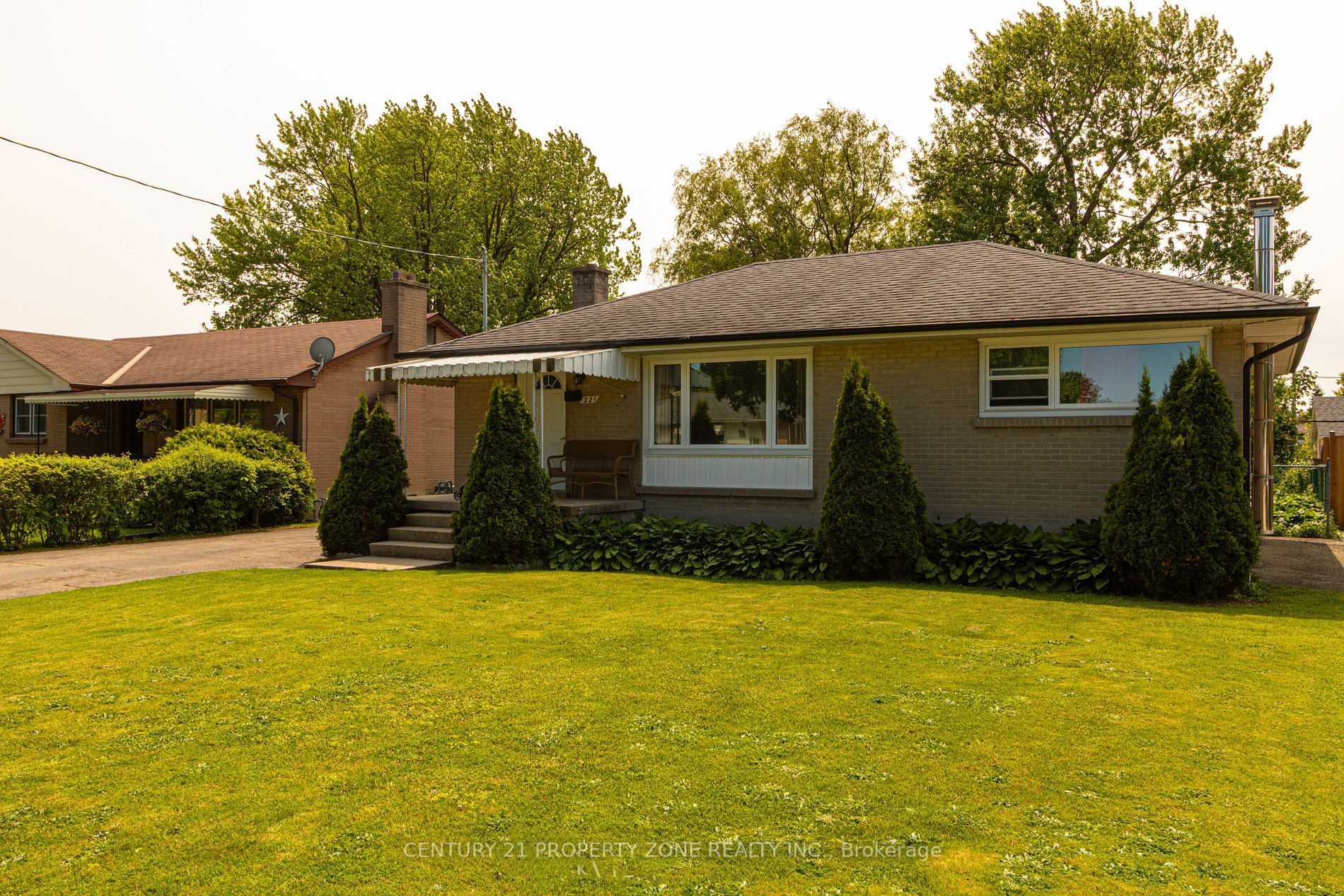 221 STARLIGHT Avenue, London East, ON N5W 4X8 photo 2