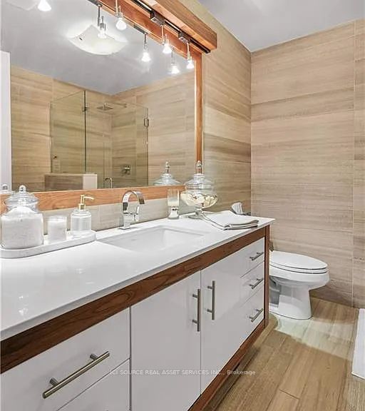112 Benton Street 707, Kitchener, ON N2G 3H6 photo 4