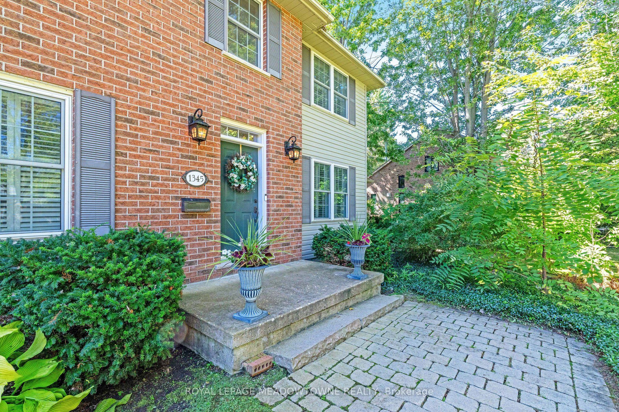1345 Parkside Avenue, Fort Erie, ON L2A 6L4 photo 2