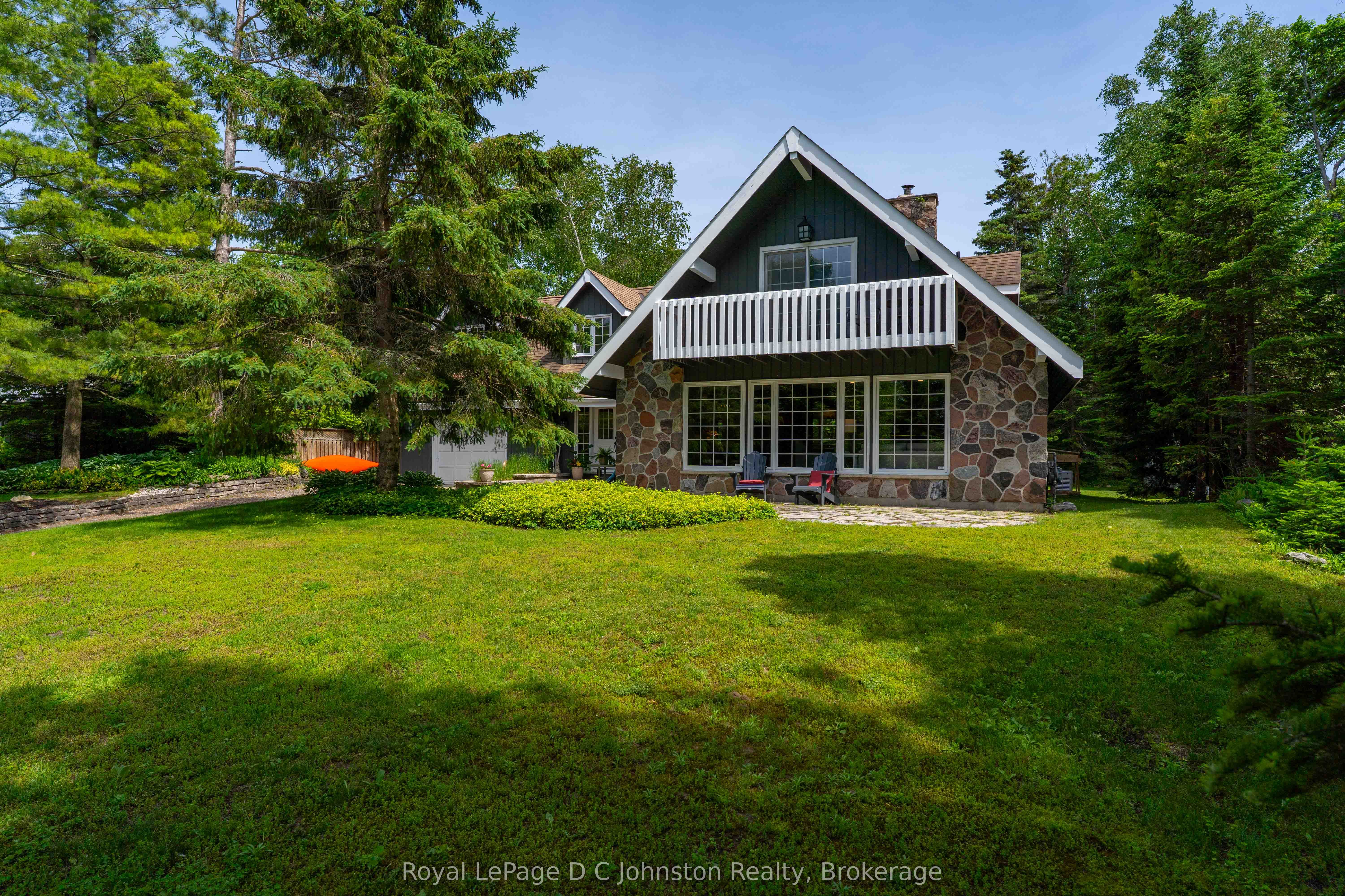 471 Eckford Avenue, Saugeen Shores, ON N0H 2L0 photo 4