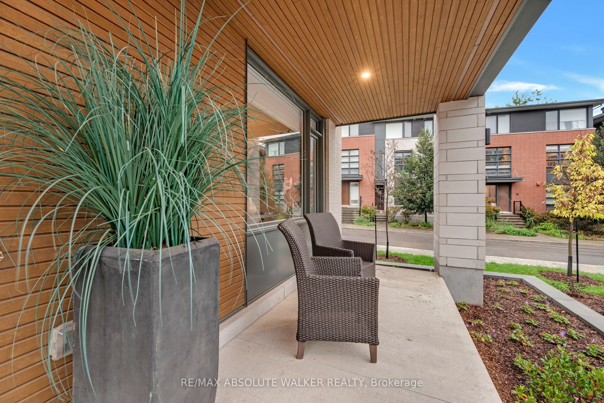 22 Oblats Avenue, Glebe - Ottawa East and Area, ON K1S 0E5 photo 3