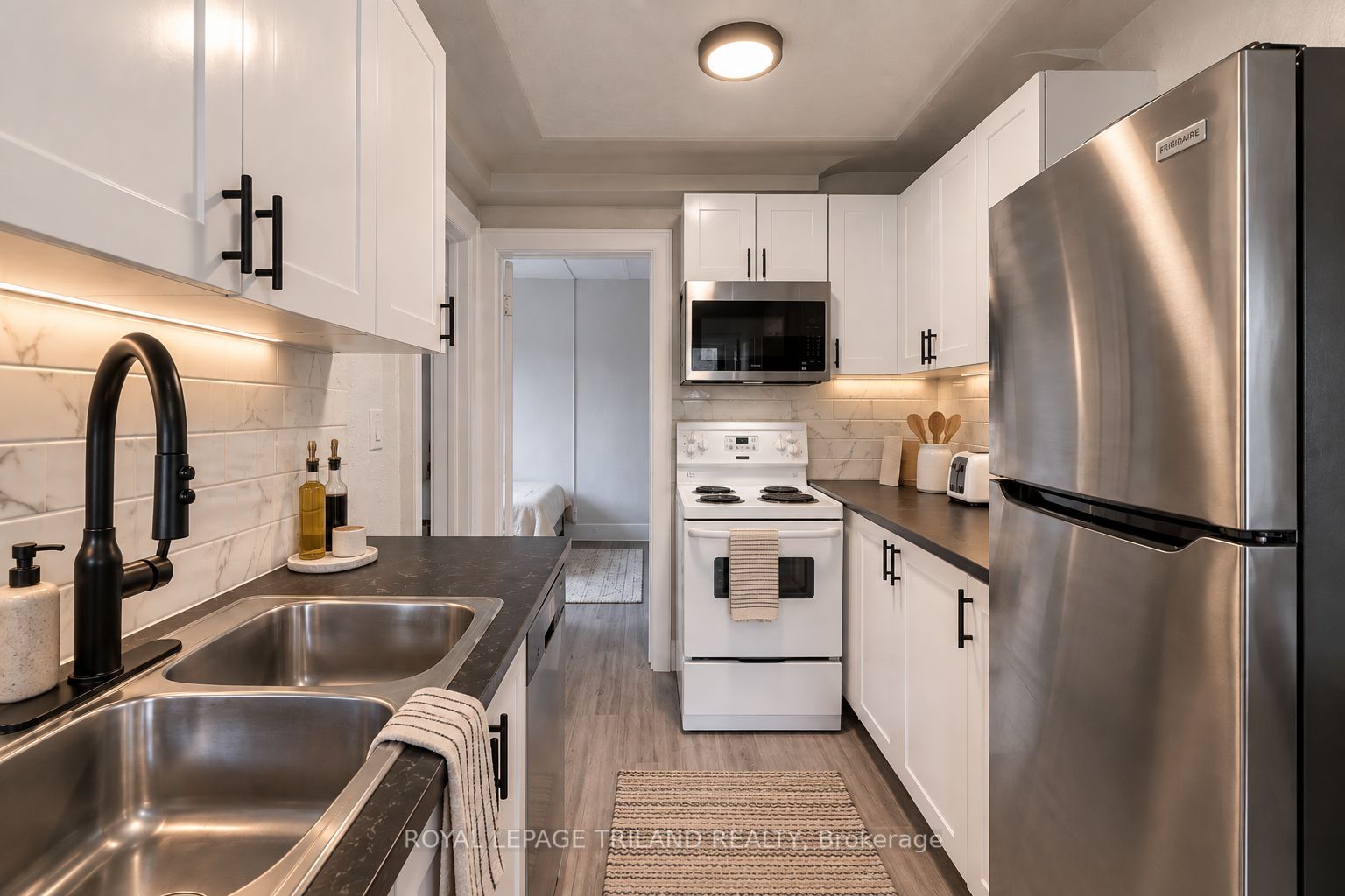 425 Mckenzie Avenue 10, London South, ON N6C 1V5 photo 3