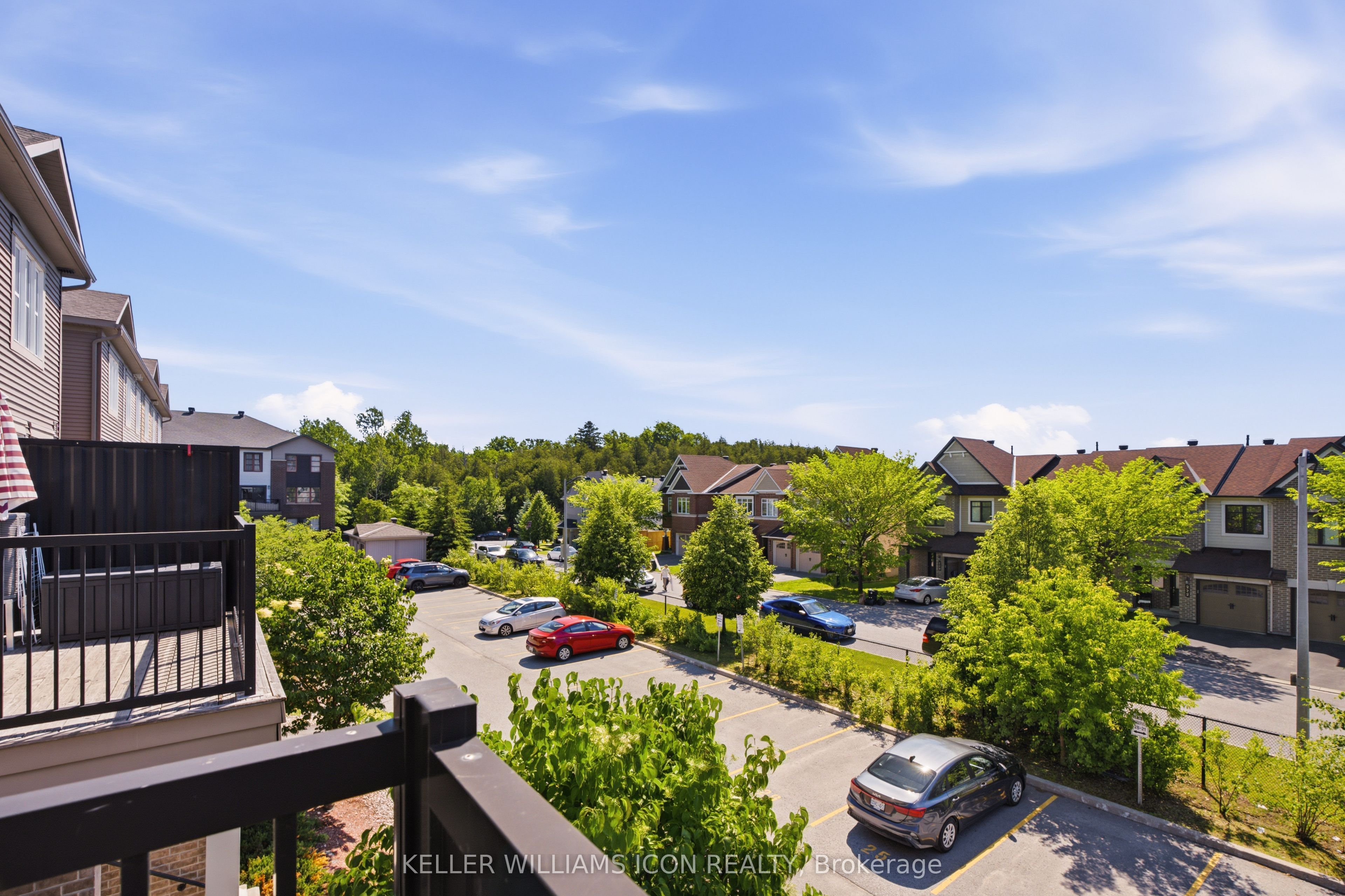 528 Clearbrook Drive, Barrhaven, ON K2J 5X5 photo 5