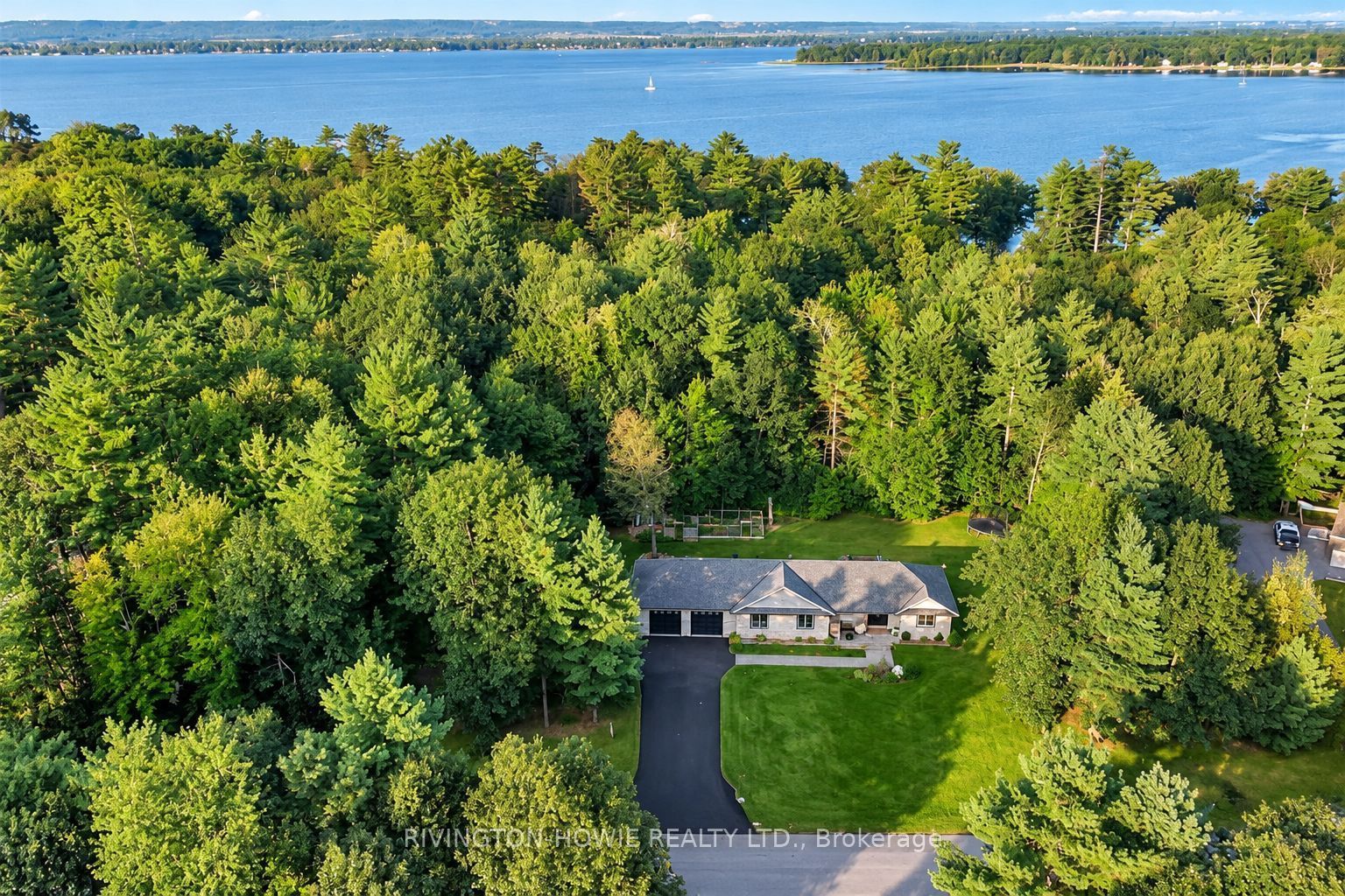 207 Monty Drive, Constance Bay - Dunrobin - Kilmaurs - Woodlawn, ON K0A 3M0 photo 2