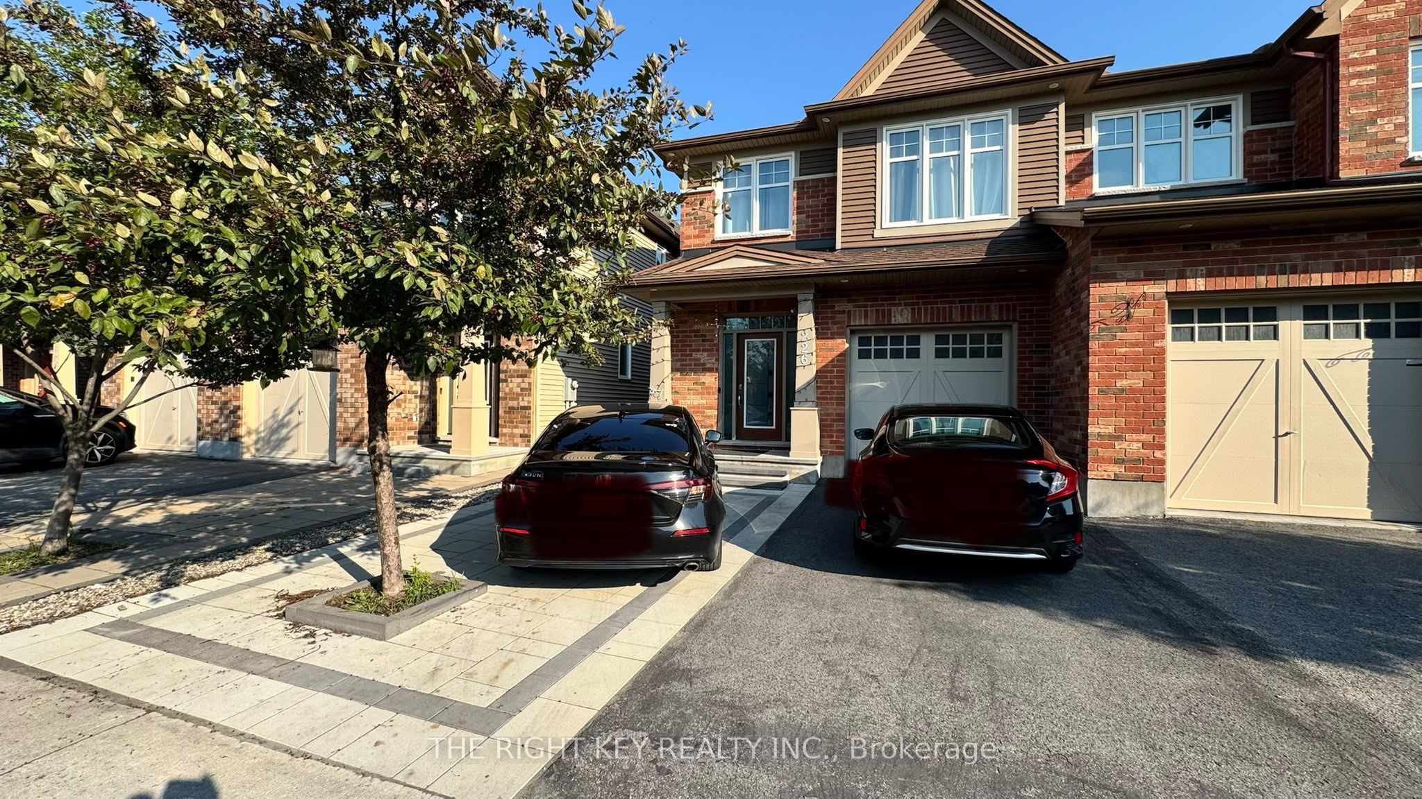 226 Fergus Crescent, Barrhaven, ON K2J 3L7