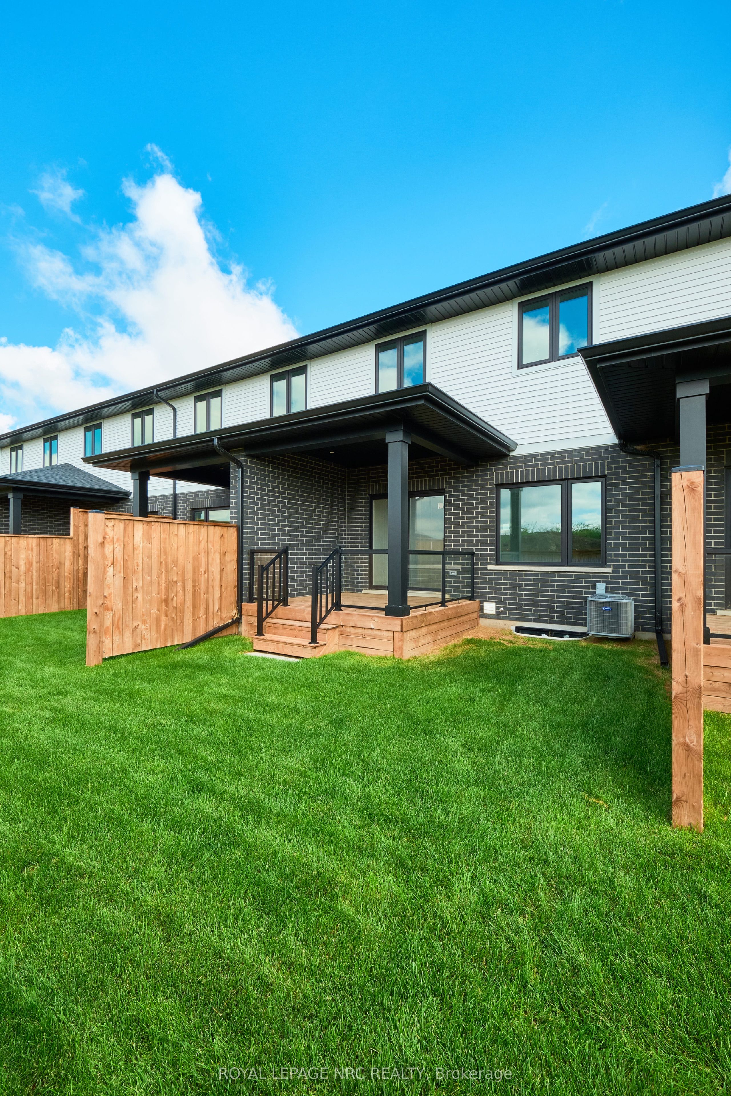 51 HARMONY Way, Thorold, ON L2V 0H2 photo 4