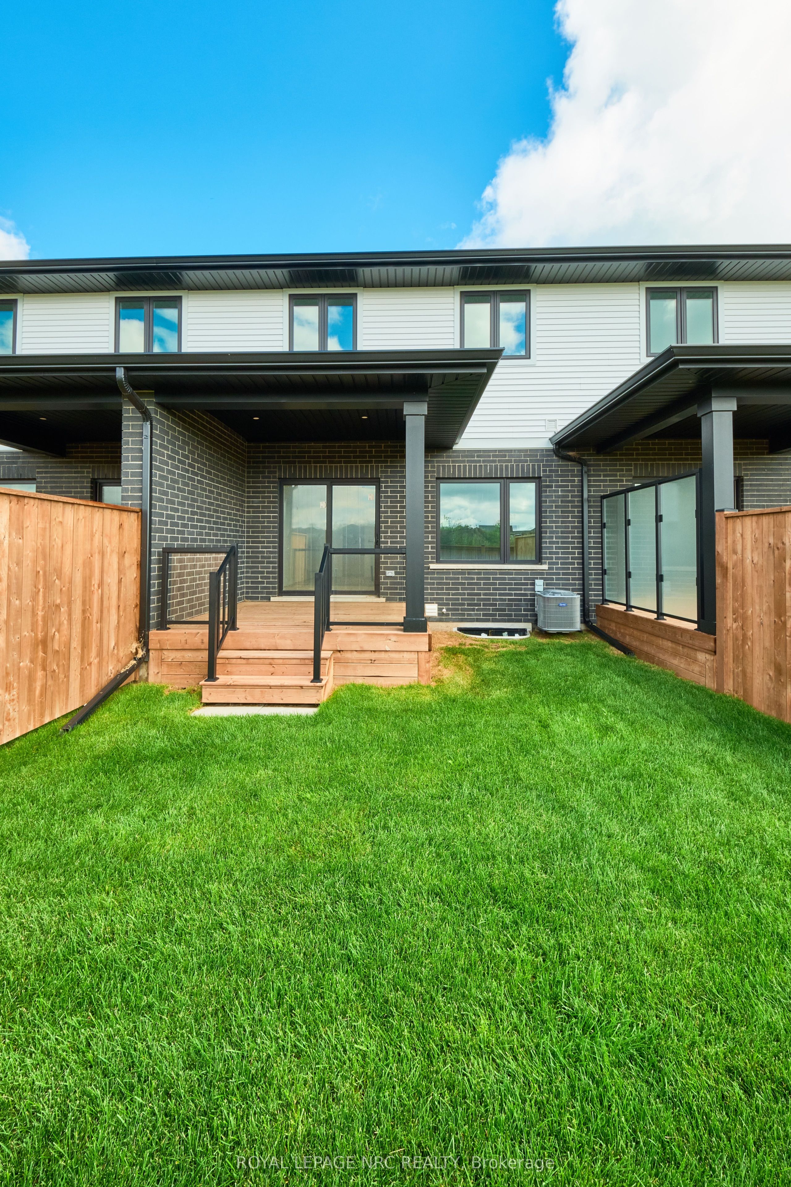 51 HARMONY Way, Thorold, ON L2V 0H2 photo 5