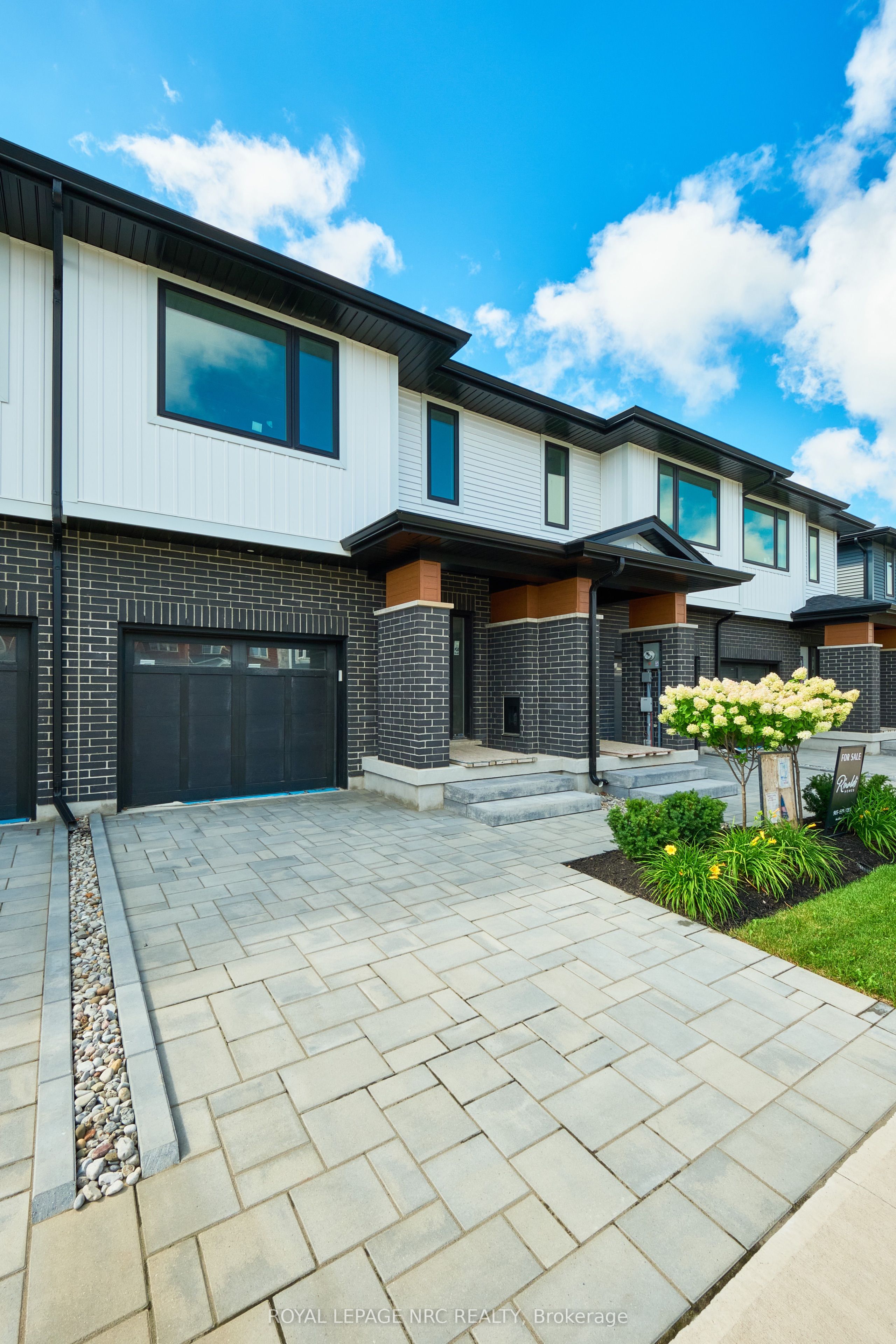 49 HARMONY Way, Thorold, ON L2V 0H2 photo 3