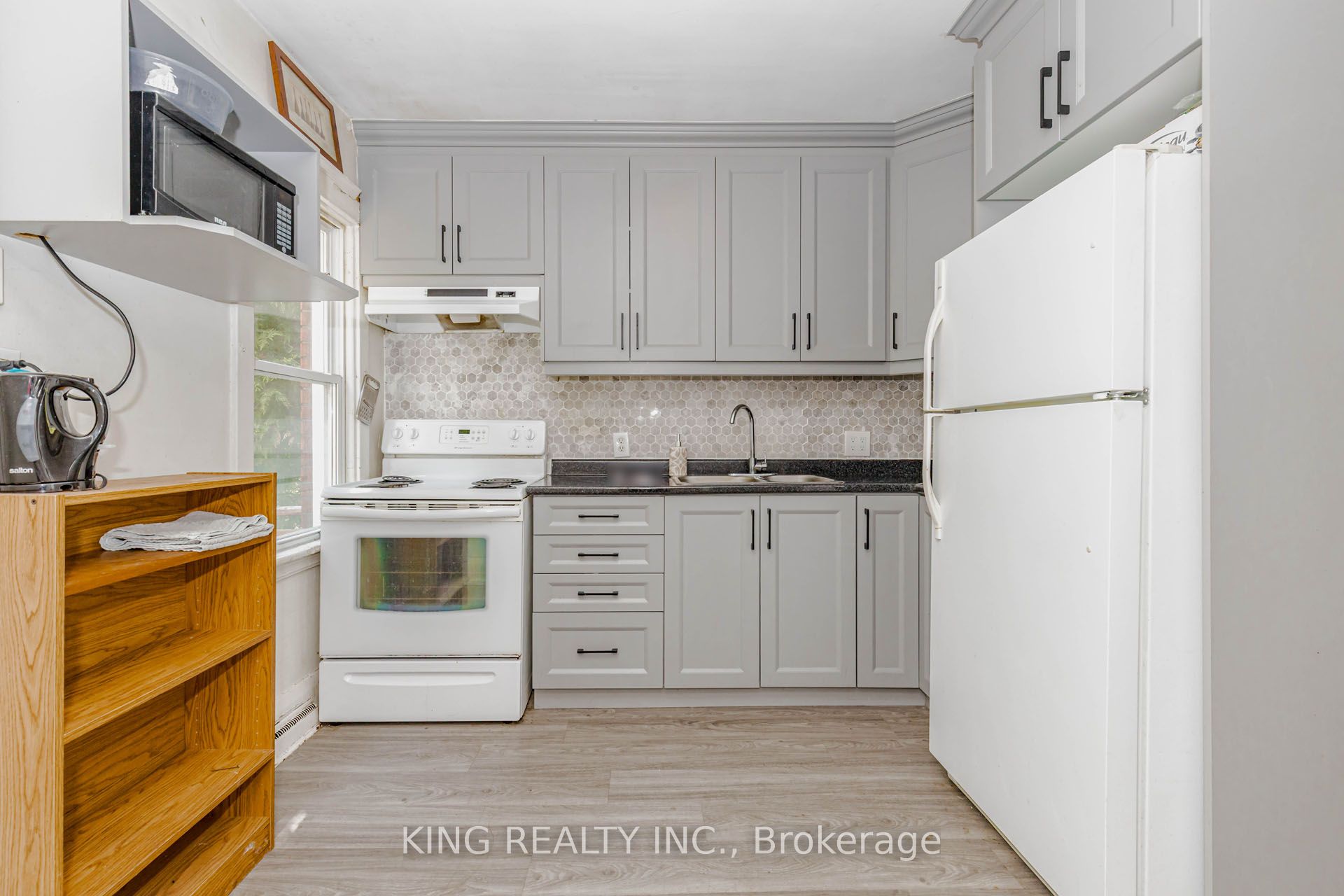 1177 King Street W, Hamilton, ON L8S 1M3 photo 5