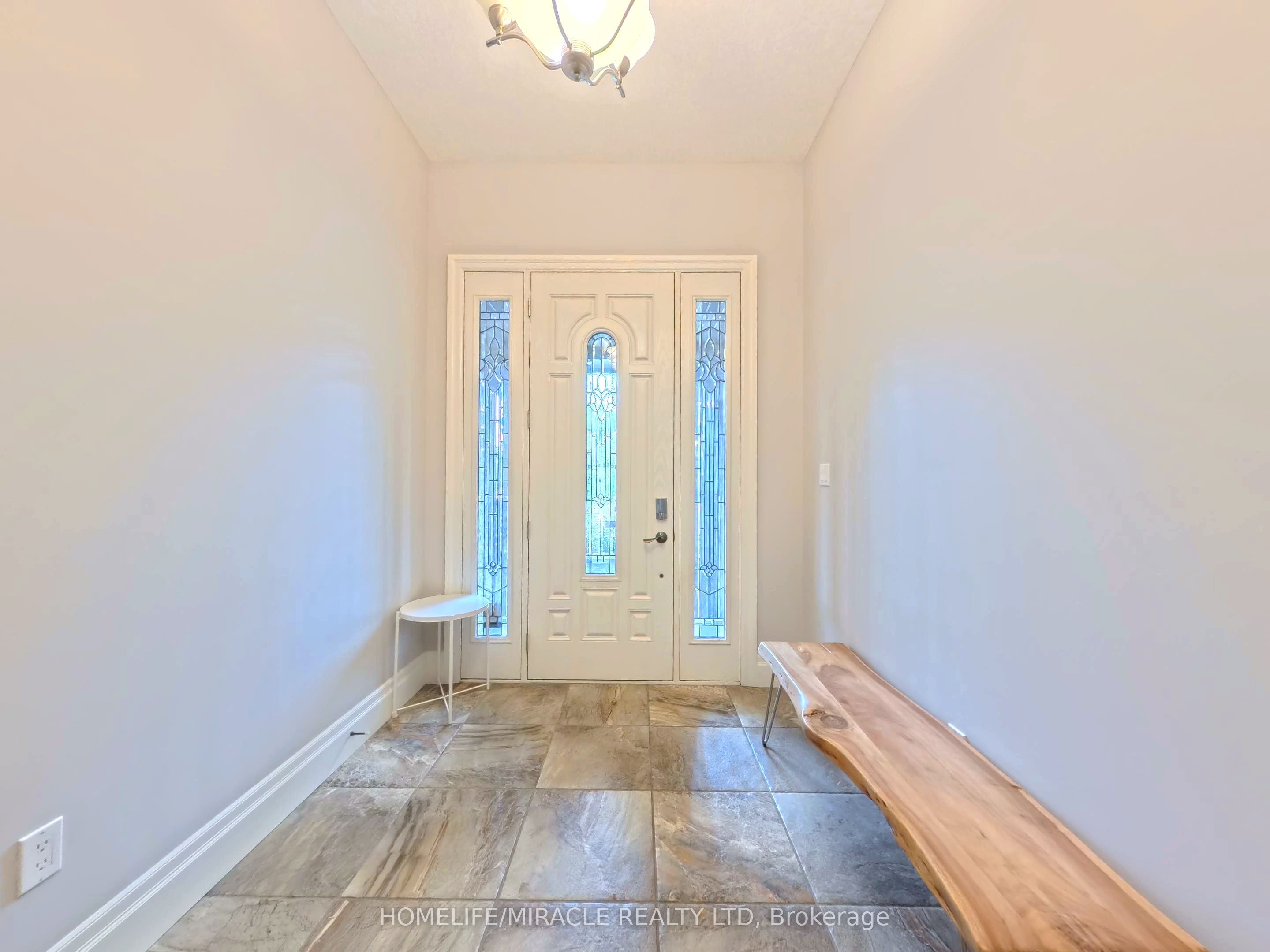 160 Oak Park Drive, Waterloo, ON N2K 0B3 photo 2