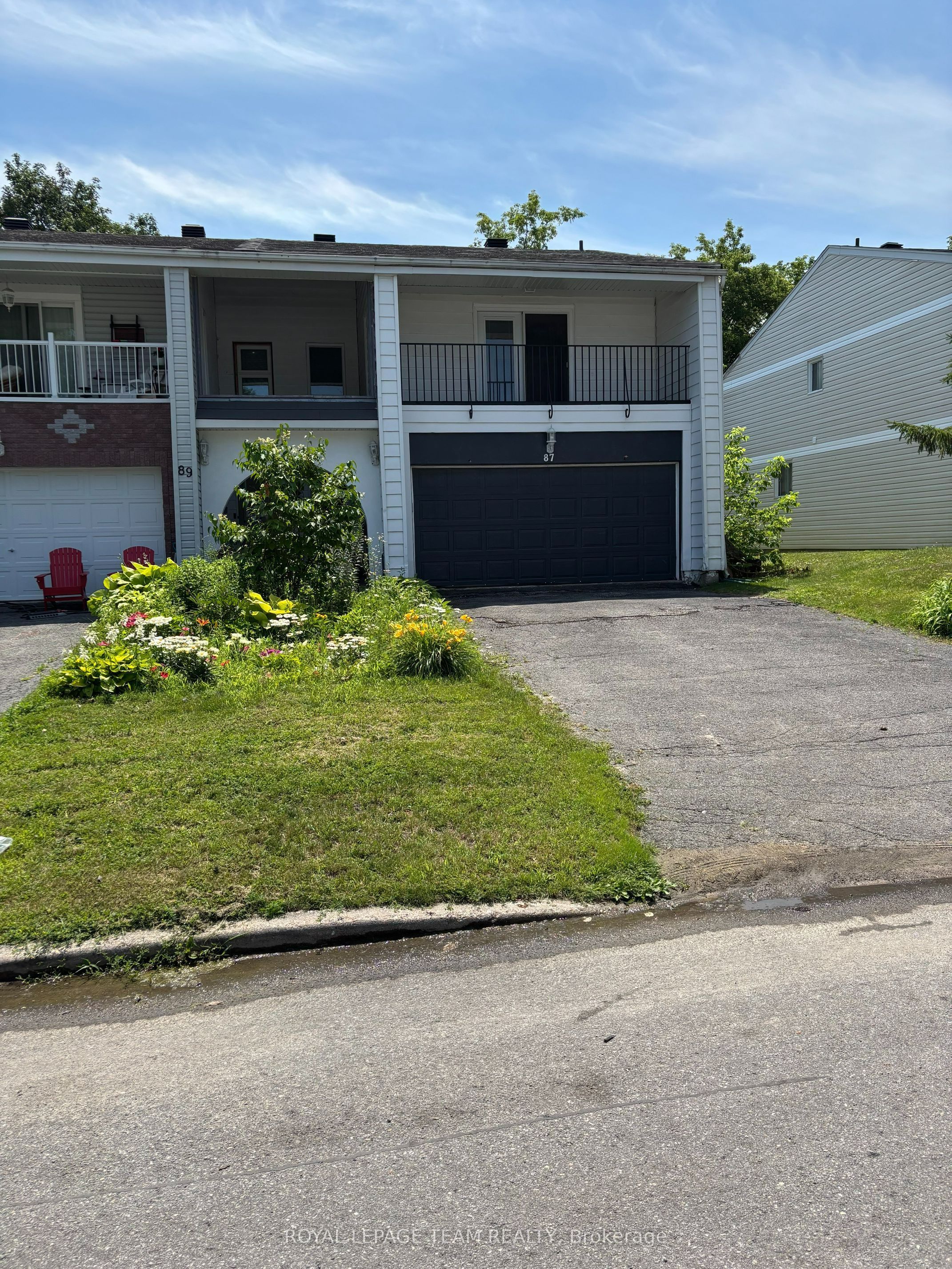 87 Grady Crescent, South of Baseline to Knoxdale, ON K2H 5S2