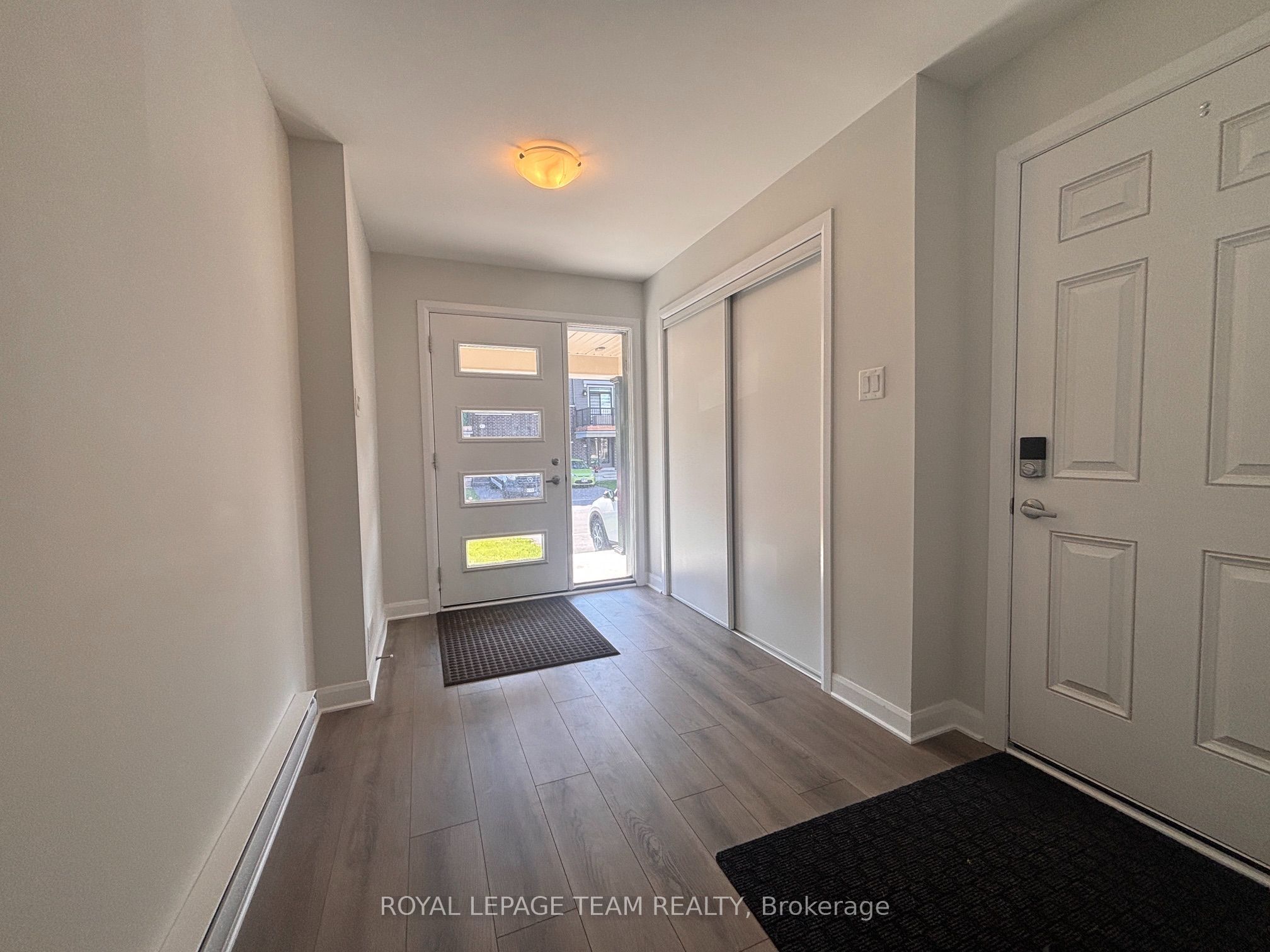 808 Glissade Grove, Orleans - Cumberland and Area, ON K4A 5M6 photo 3