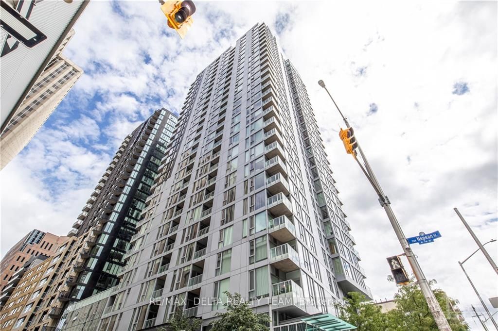 179 METCALFE Street 810, Ottawa Centre, ON K2P 0W1 photo 3