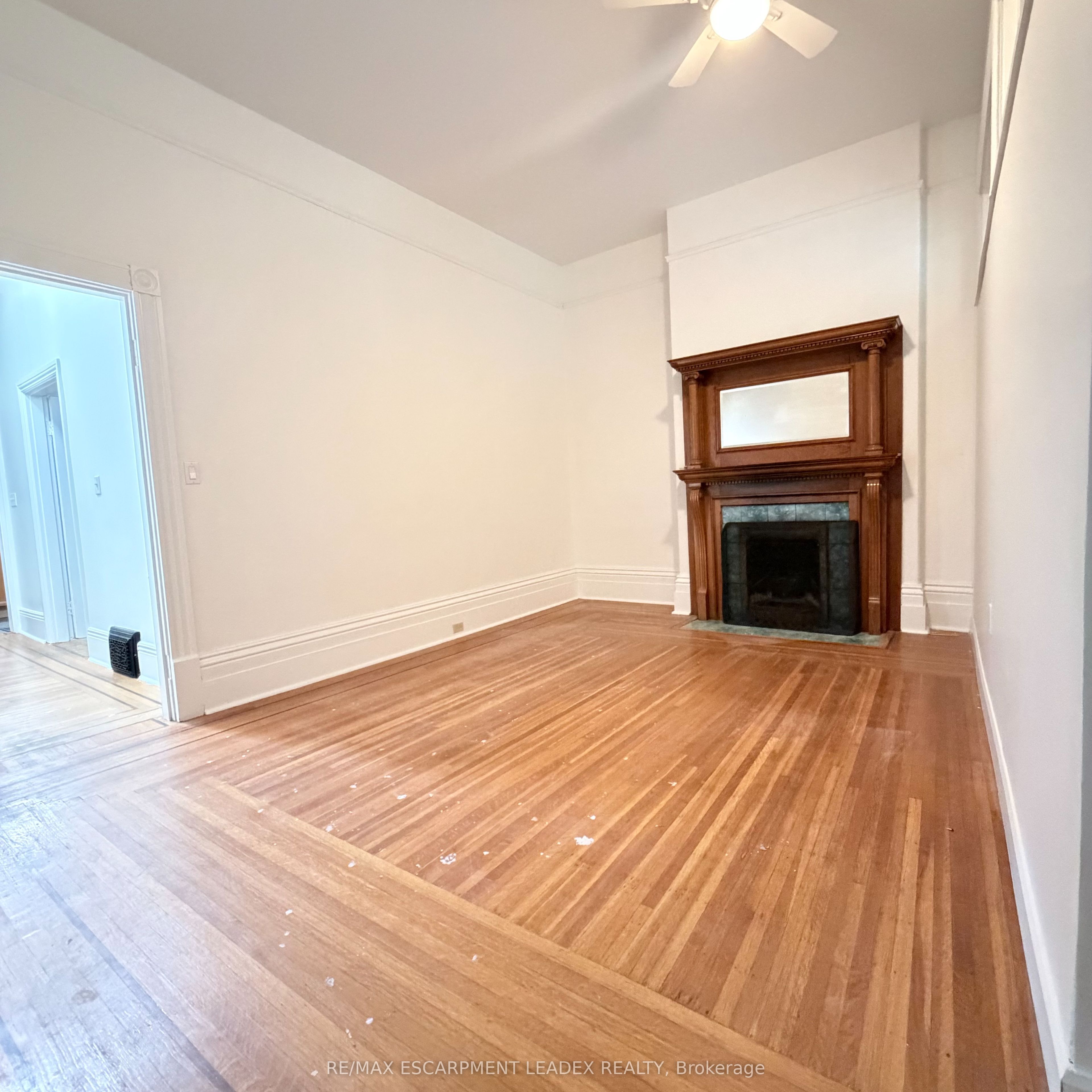 105 Wellington Street S 1, Hamilton, ON L8N 2R3 photo 4