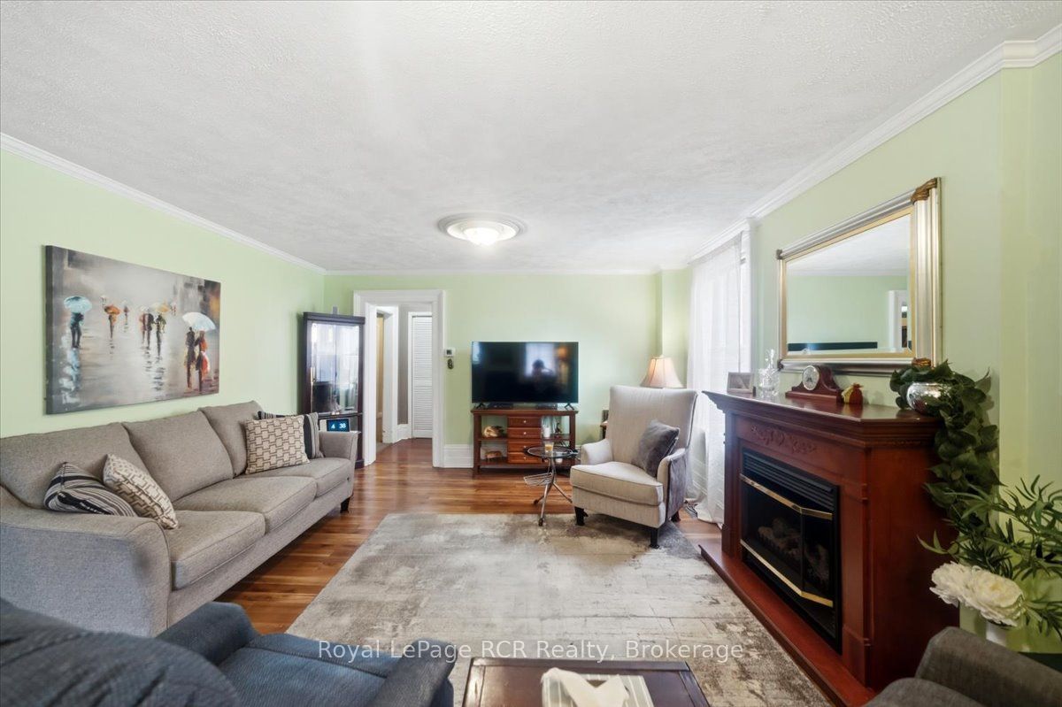 271 7th Street E, Owen Sound, ON N4K 1H8 photo 5