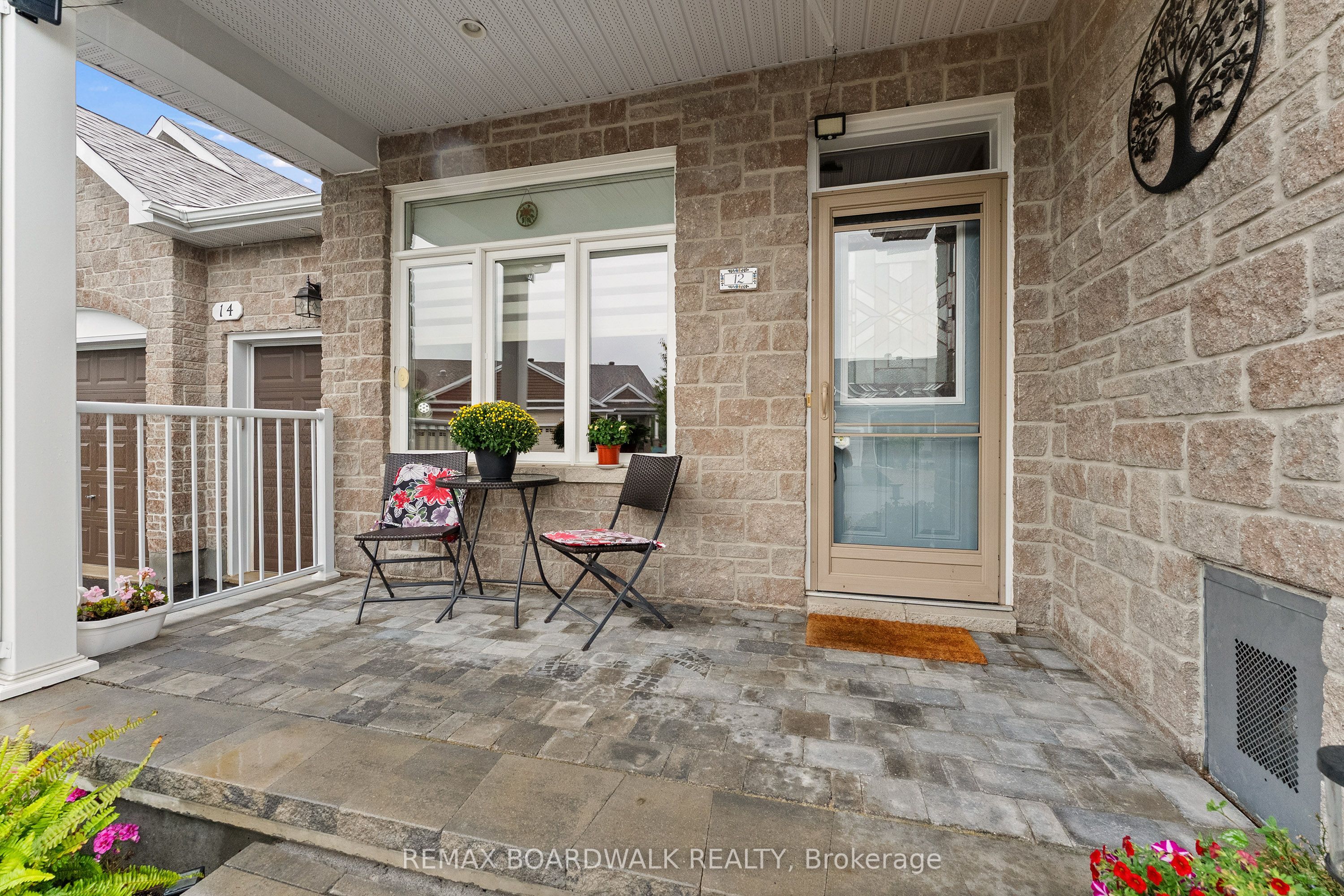 12 Royalty Way, North Grenville, ON K0G 1J0 photo 2