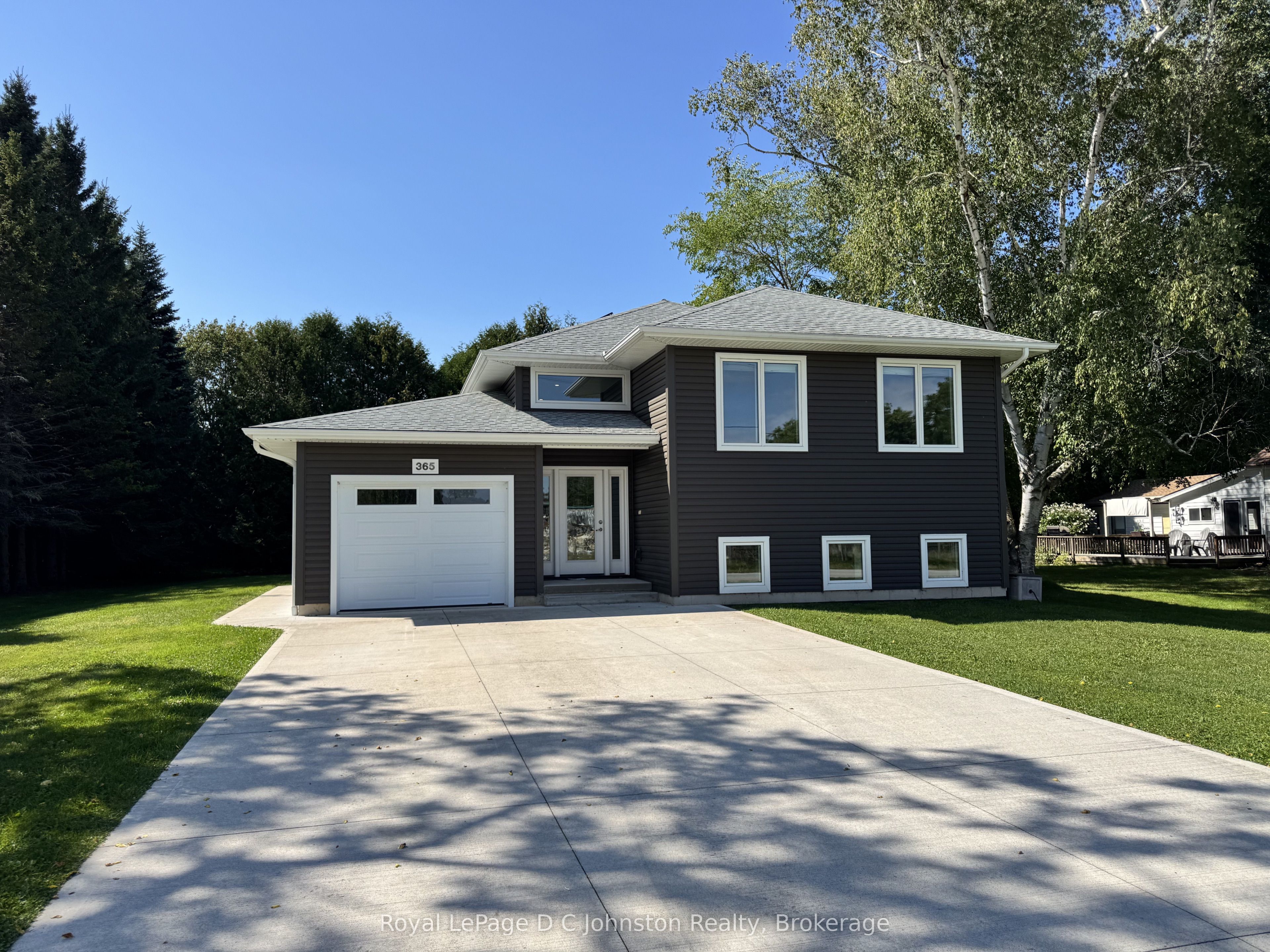 365 Spence Street 2, Saugeen Shores, ON N0H 2L0