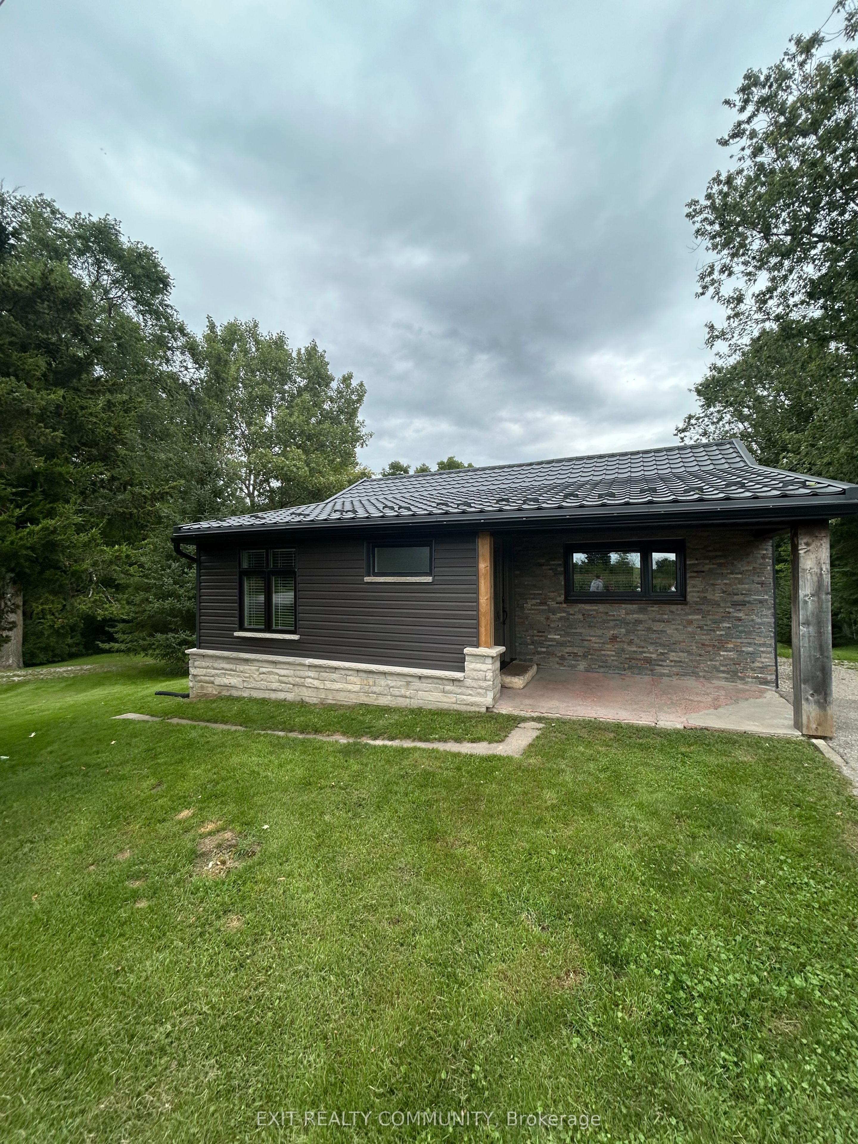22530 Coldstream Road, Middlesex Centre, ON N0L 1R0