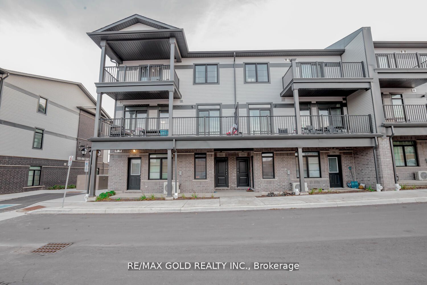 122 Oat Lane, Kitchener, ON N2R 0S8