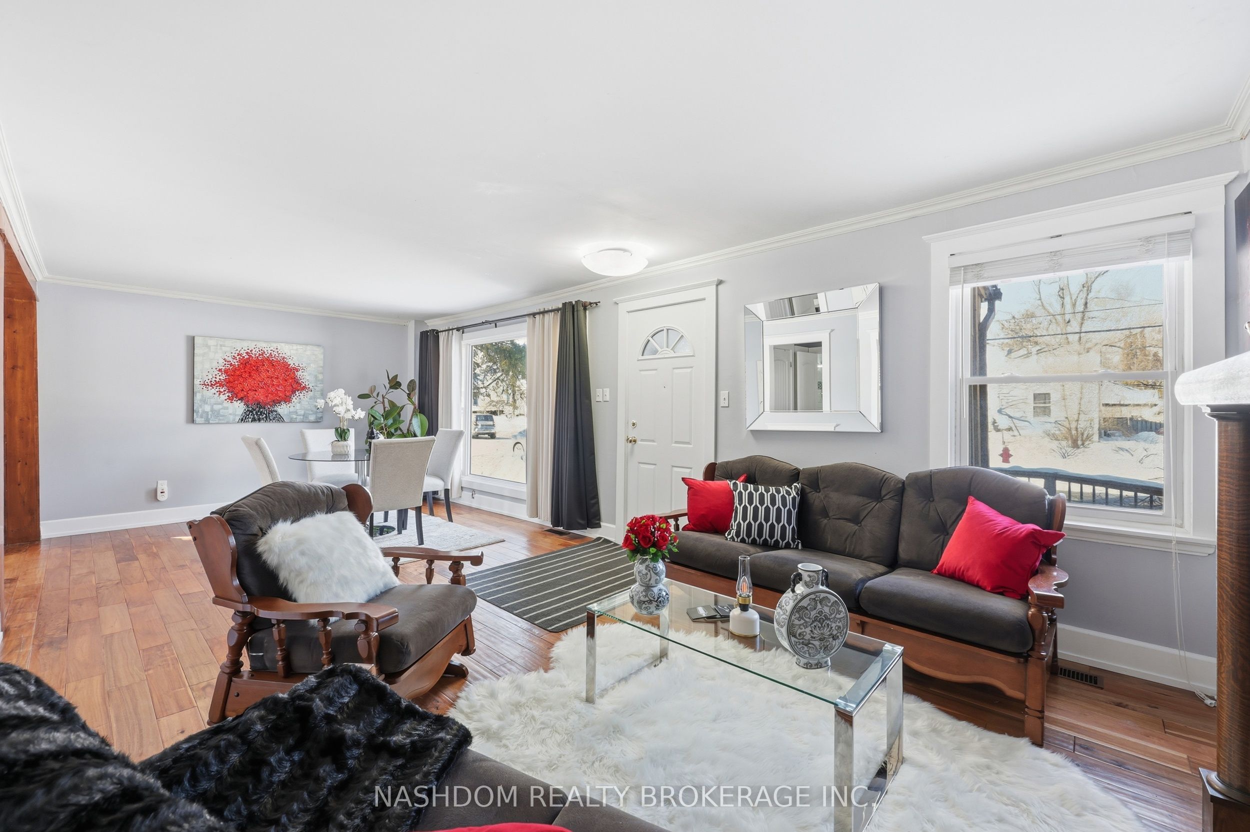 31 Hunter Street, Hamilton, ON L9H 1E5 photo 5