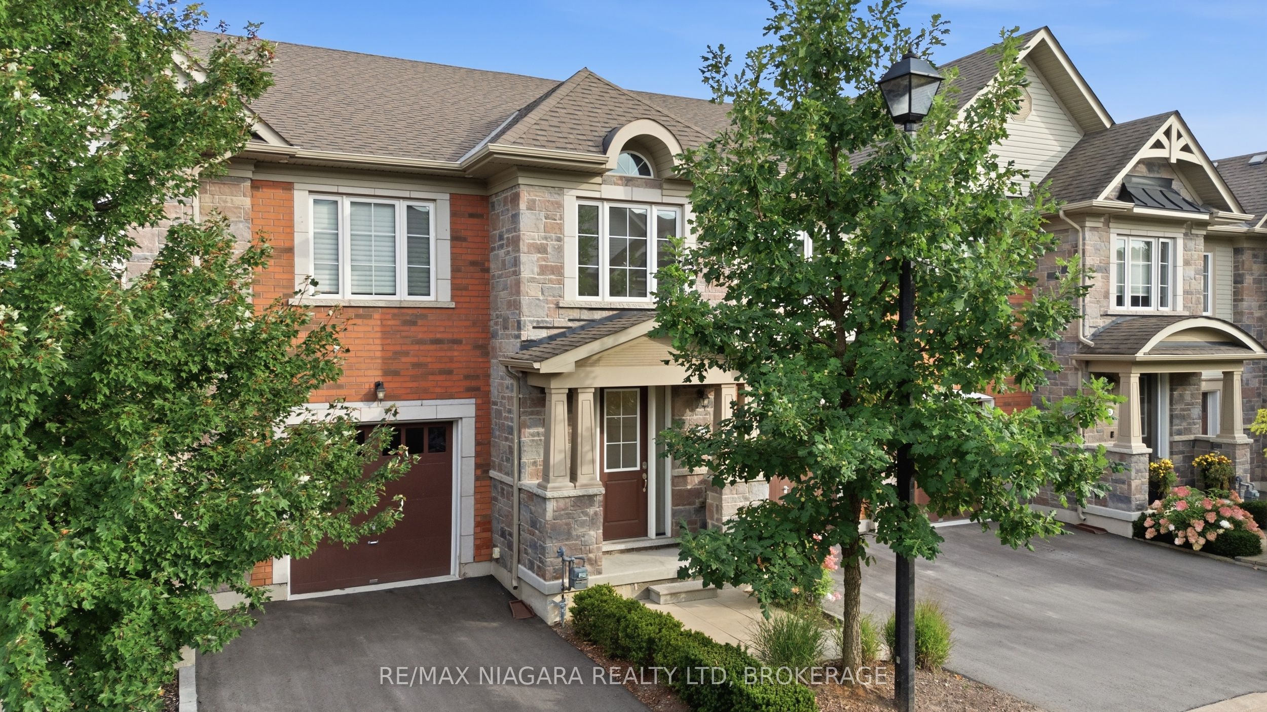 12 George Manor, Niagara-on-the-Lake, ON L0S 1J0 photo 2