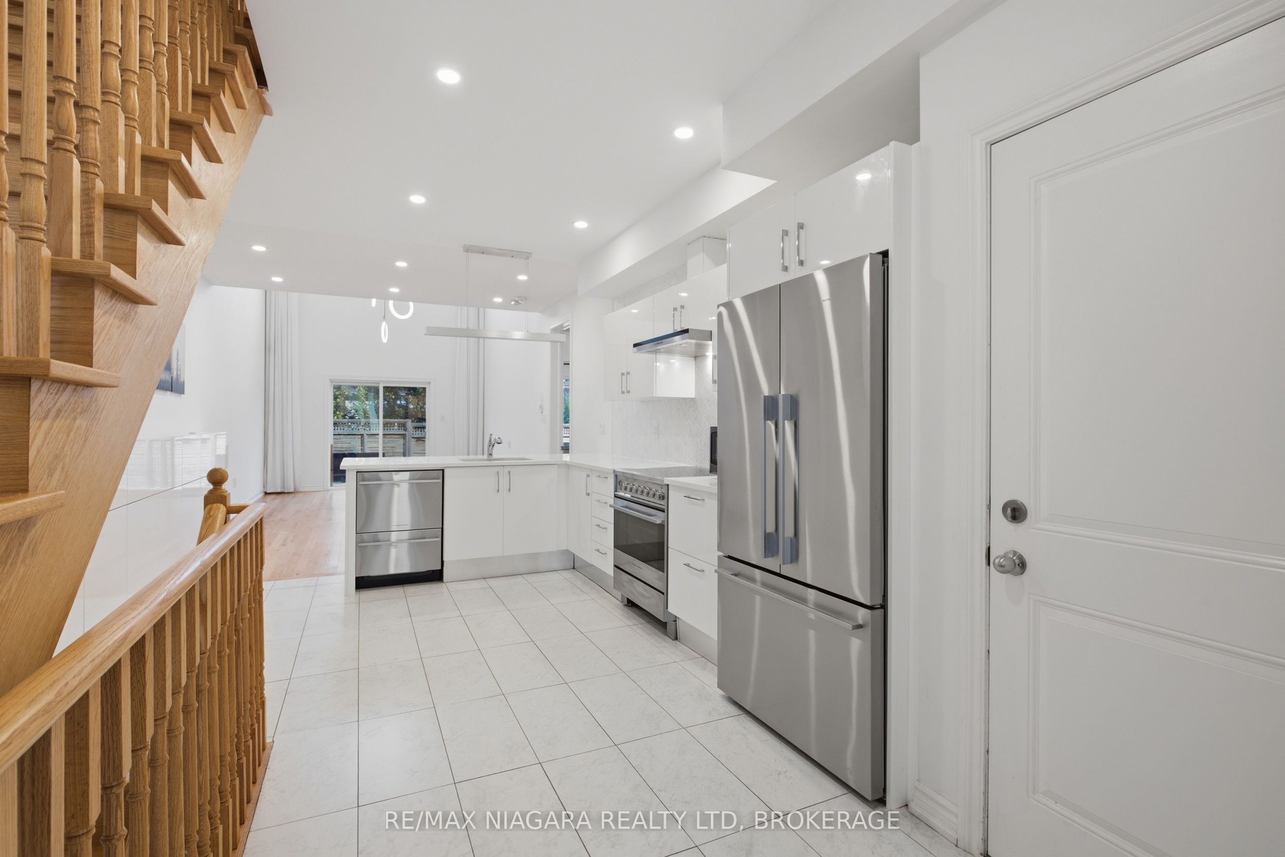 12 George Manor, Niagara-on-the-Lake, ON L0S 1J0 photo 5