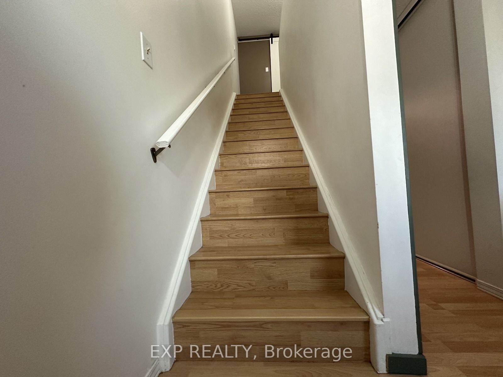 265 WILLIAMSBURG Road 31, Kitchener, ON N2E 3H1 photo 5