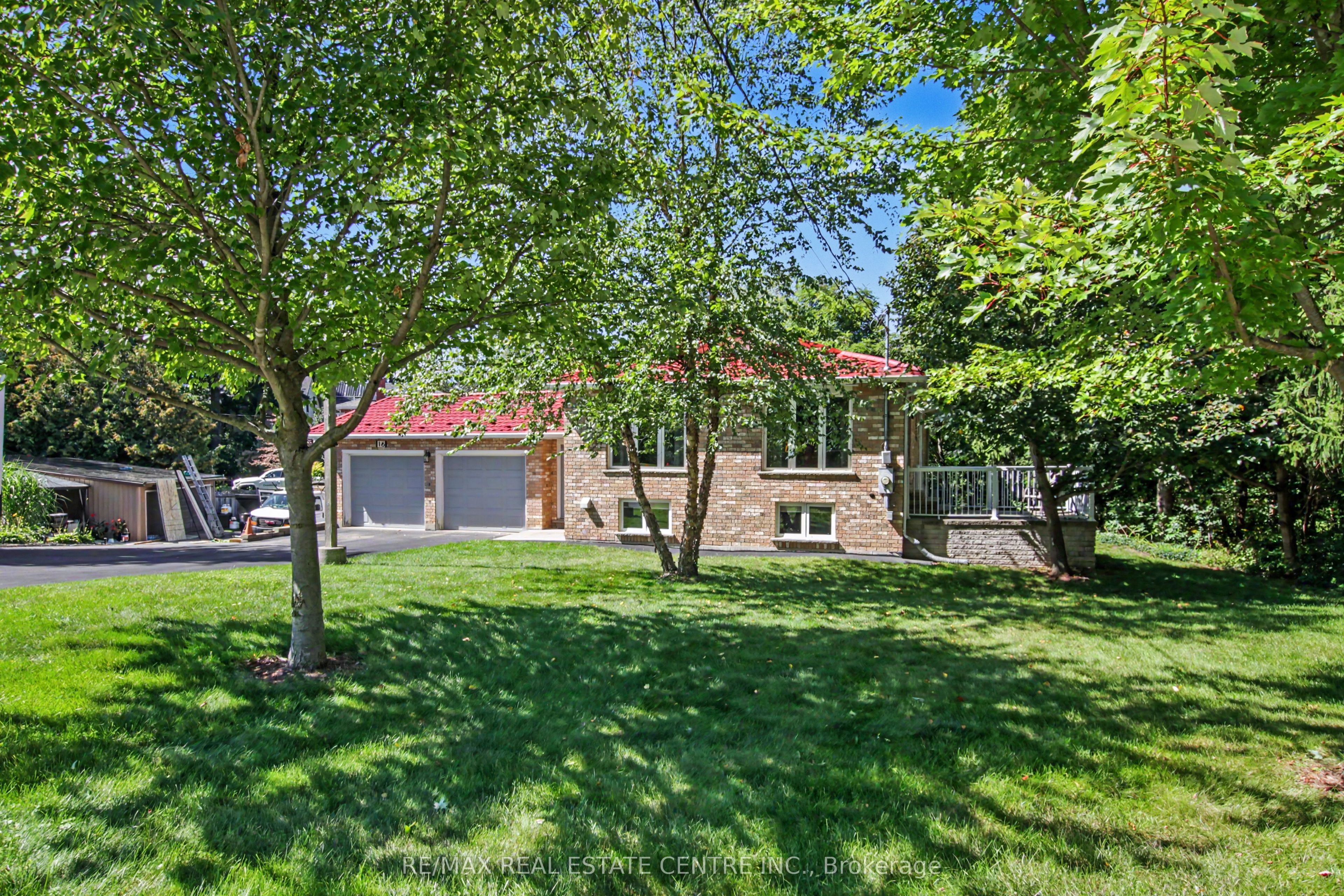 16 Main Street, North Dumfries, ON N0B 1E0