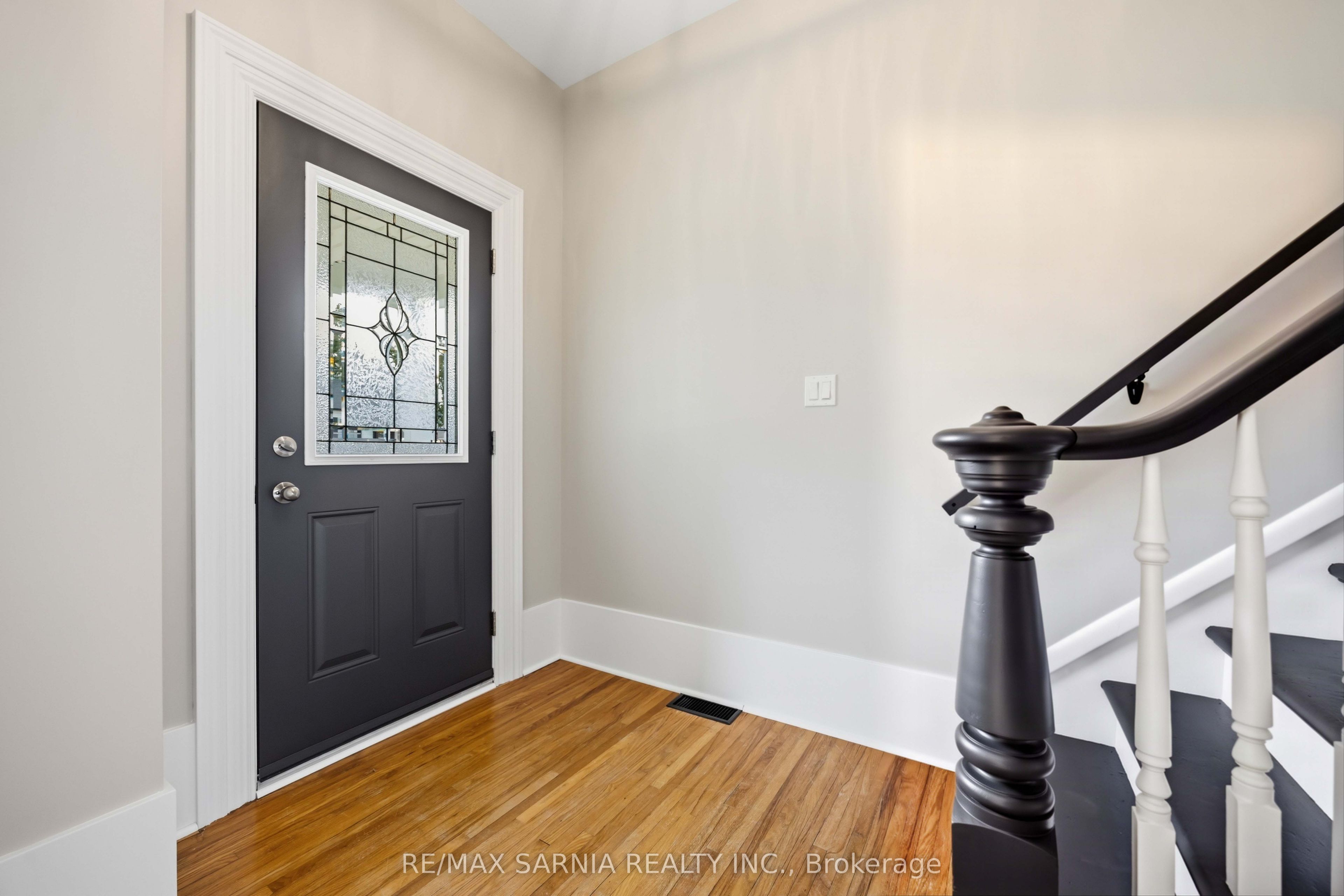 541 Erie Street, Warwick, ON N0M 2S0 photo 3