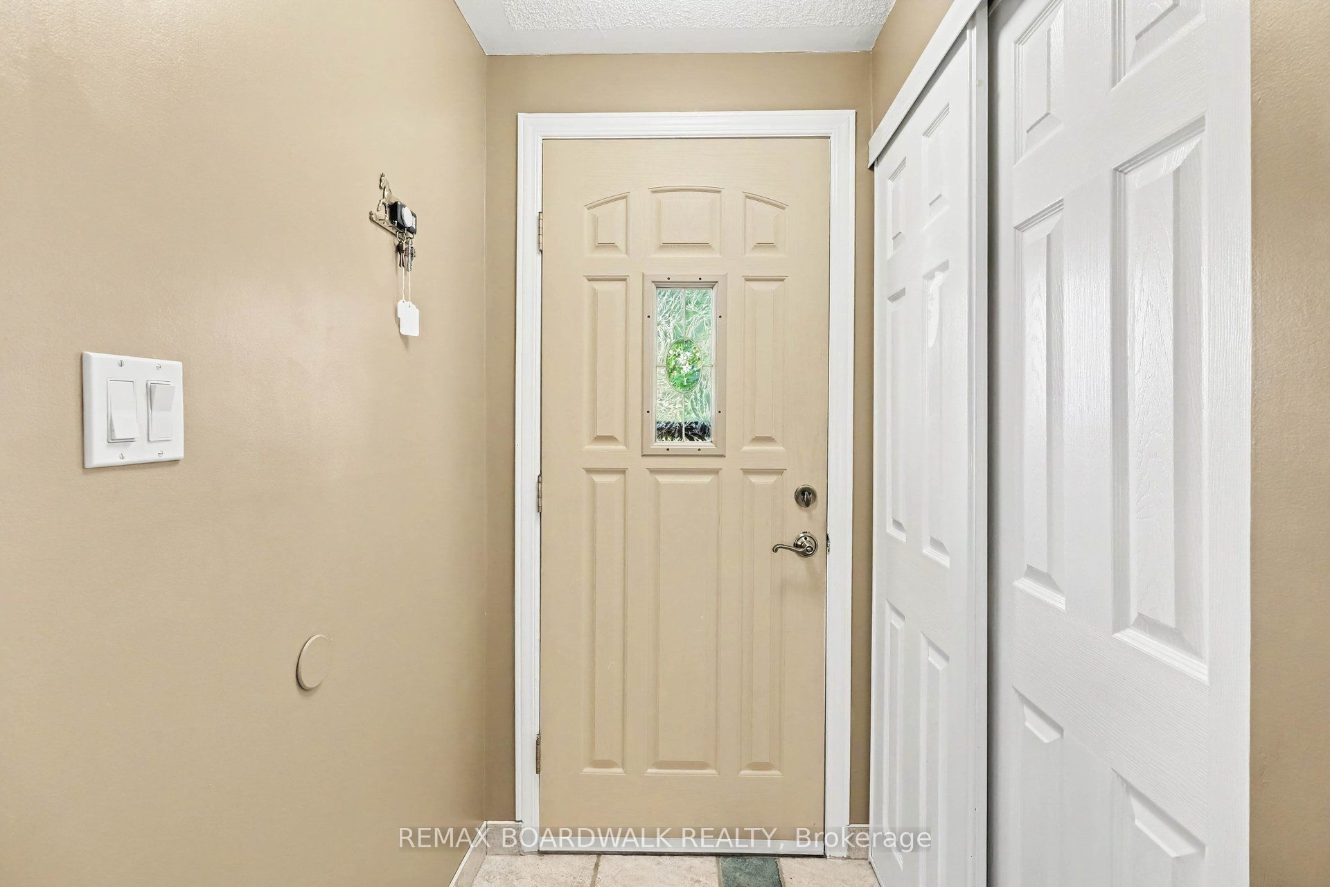 389 Hatfield Crescent, Orleans - Cumberland and Area, ON K1E 1M6 photo 5