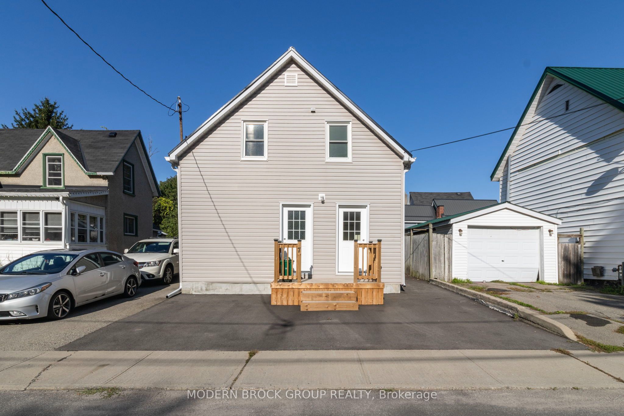 7 Elm Street, Brockville, ON K6V 5M5 photo 2