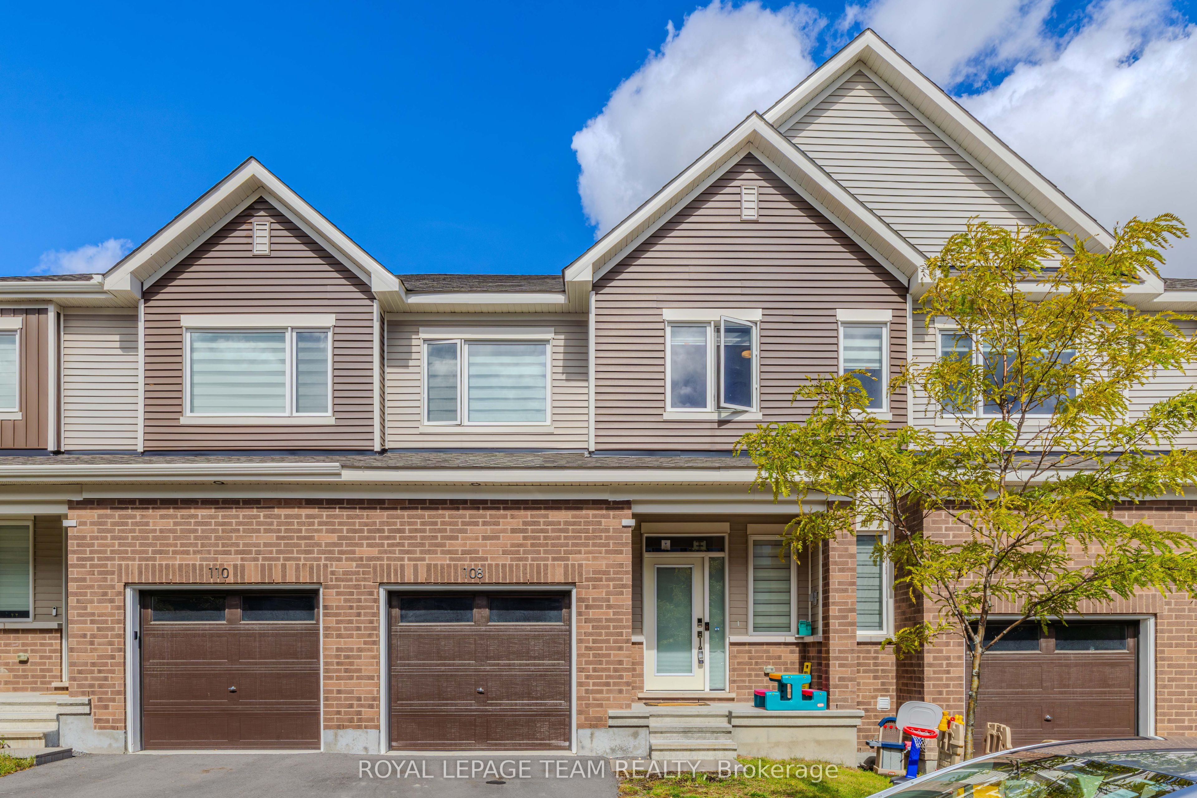 108 Beebalm Crescent, Barrhaven, ON K2J 7G5 photo 2