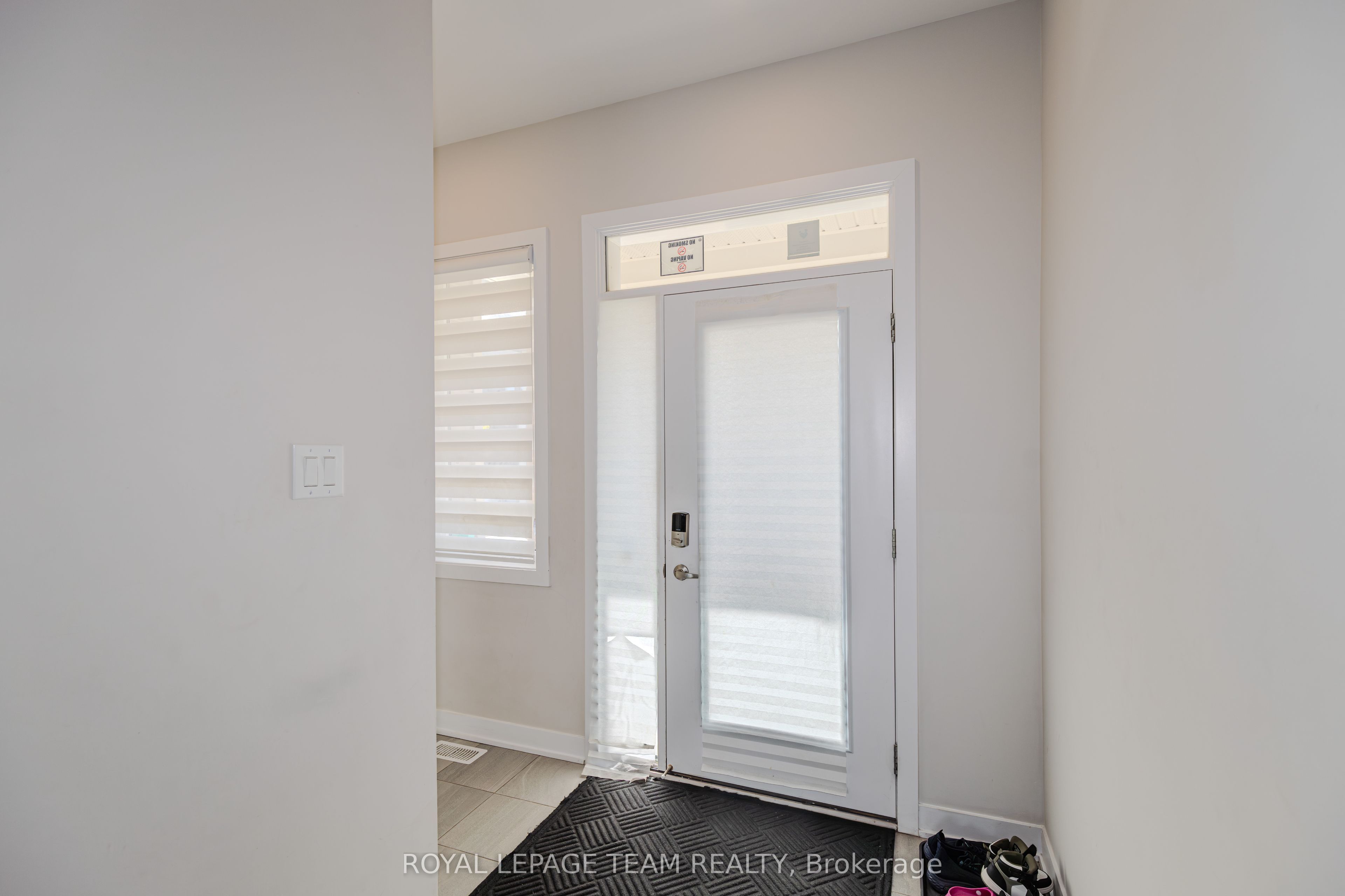 108 Beebalm Crescent, Barrhaven, ON K2J 7G5 photo 3