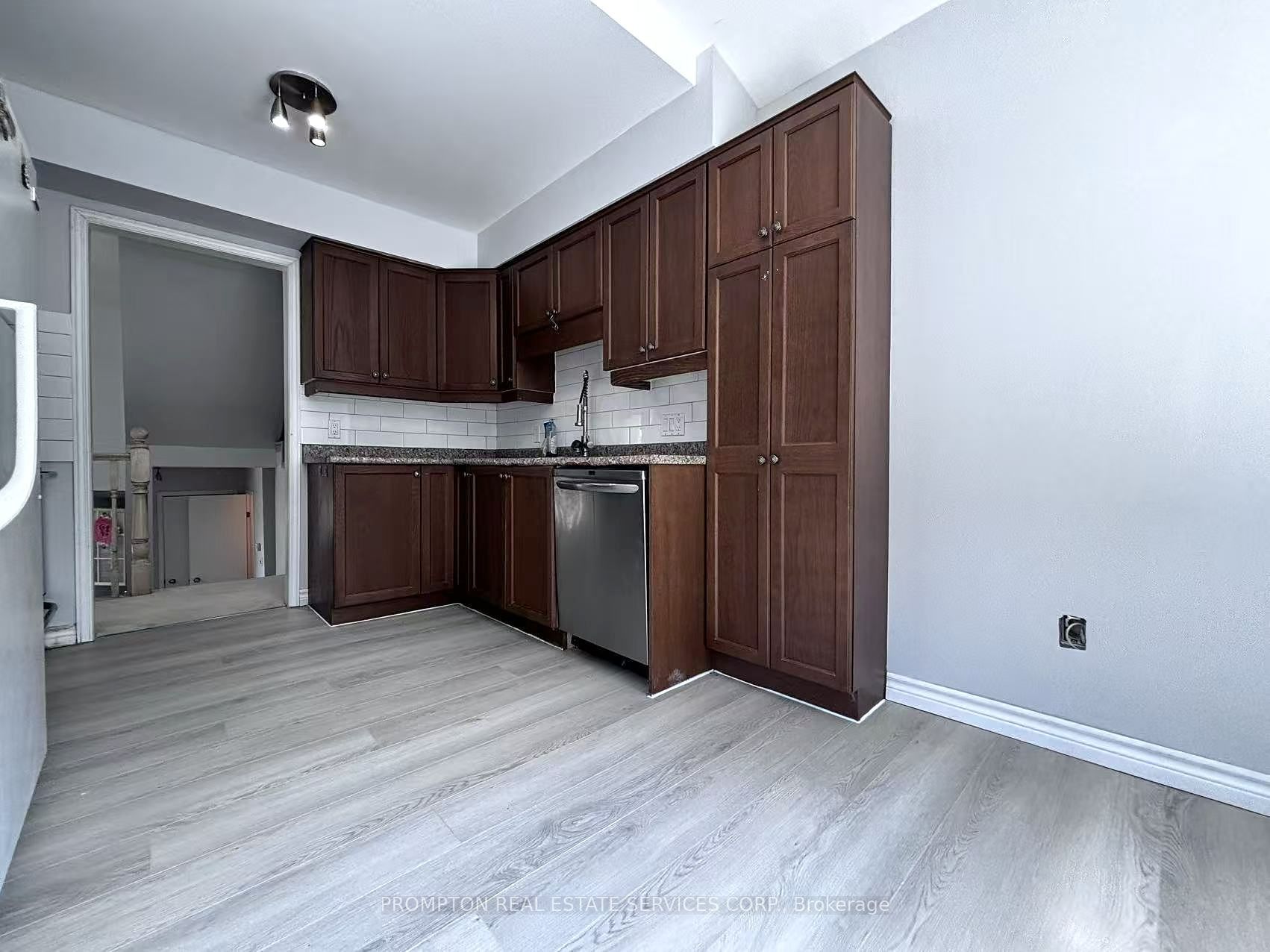 487 Laurel Gate Drive, Waterloo, ON N2T 2R9 photo 5