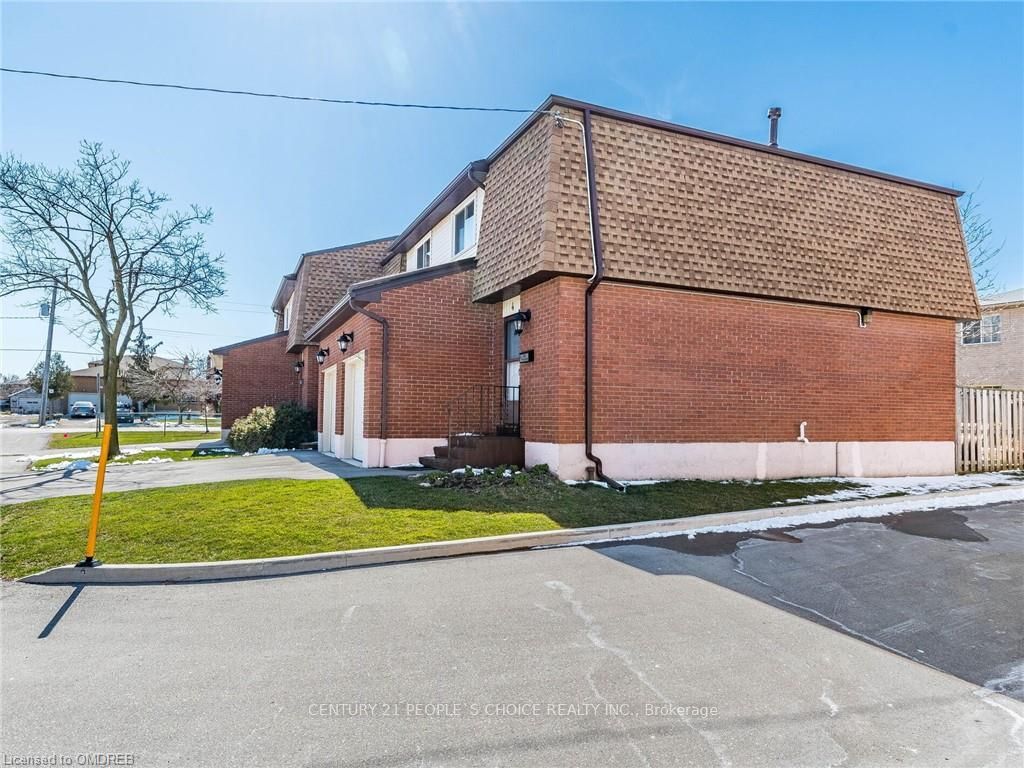 899 Stone Church Road E 4, Hamilton, ON L8W 1B2 photo 3