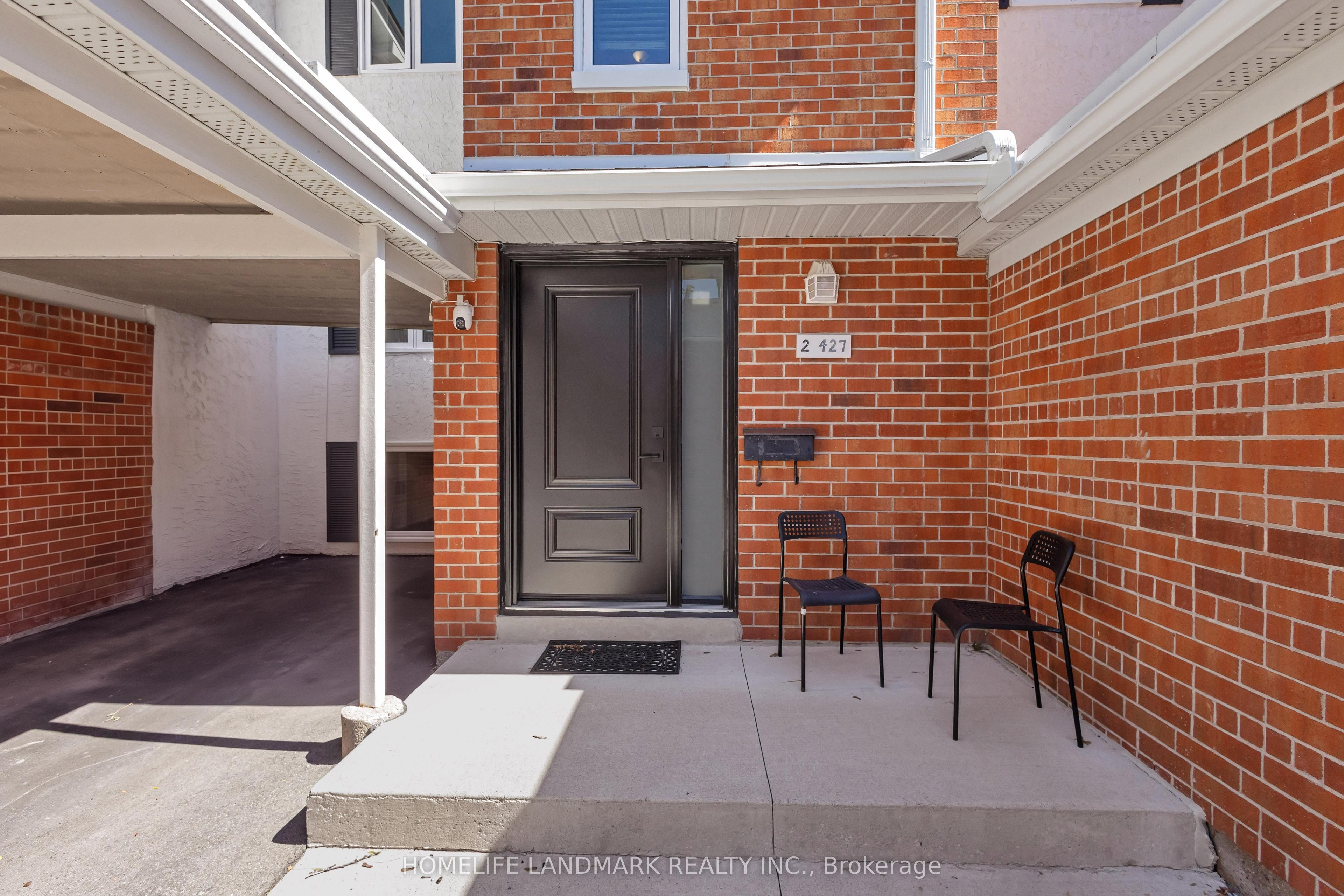 427 KEATS Way 2, Waterloo, ON N2L 5S7 photo 2