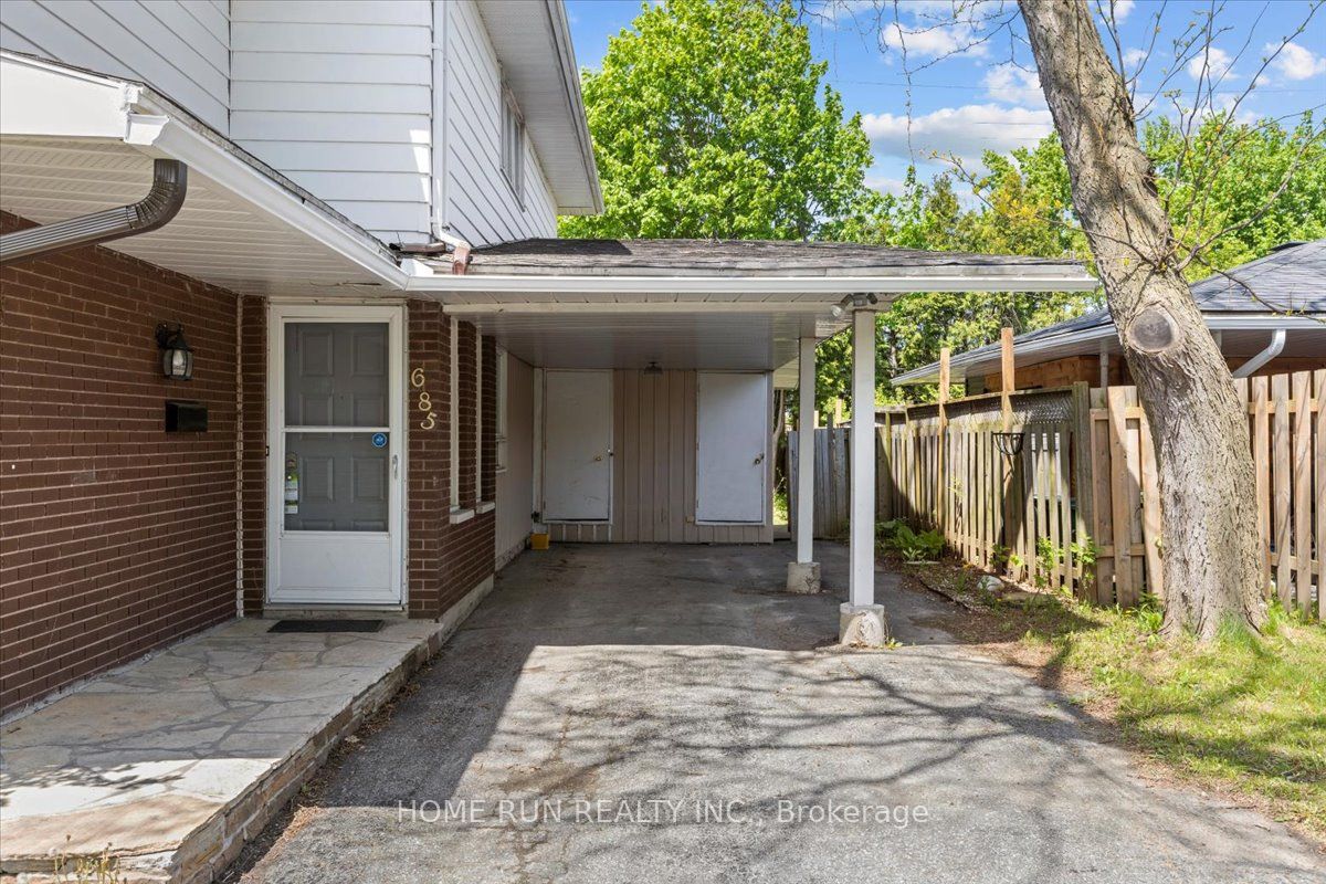 685 FARMINGTON Avenue, Billings Bridge - Riverside Park and Area, ON K1V 7H4 photo 3