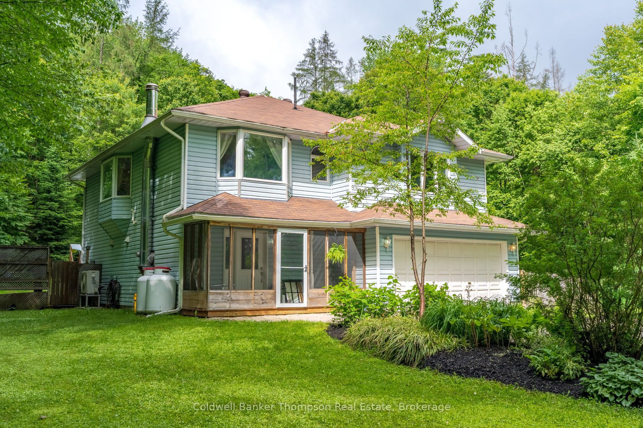 312 Old Aspdin Road, Huntsville, ON P0B 1M0
