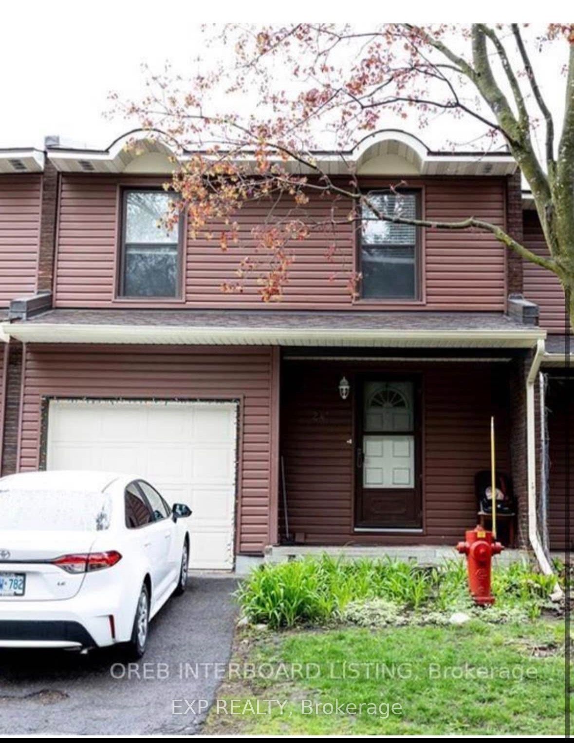 24 Arnold Drive C, Bells Corners and South to Fallowfield, ON K2H 6V9