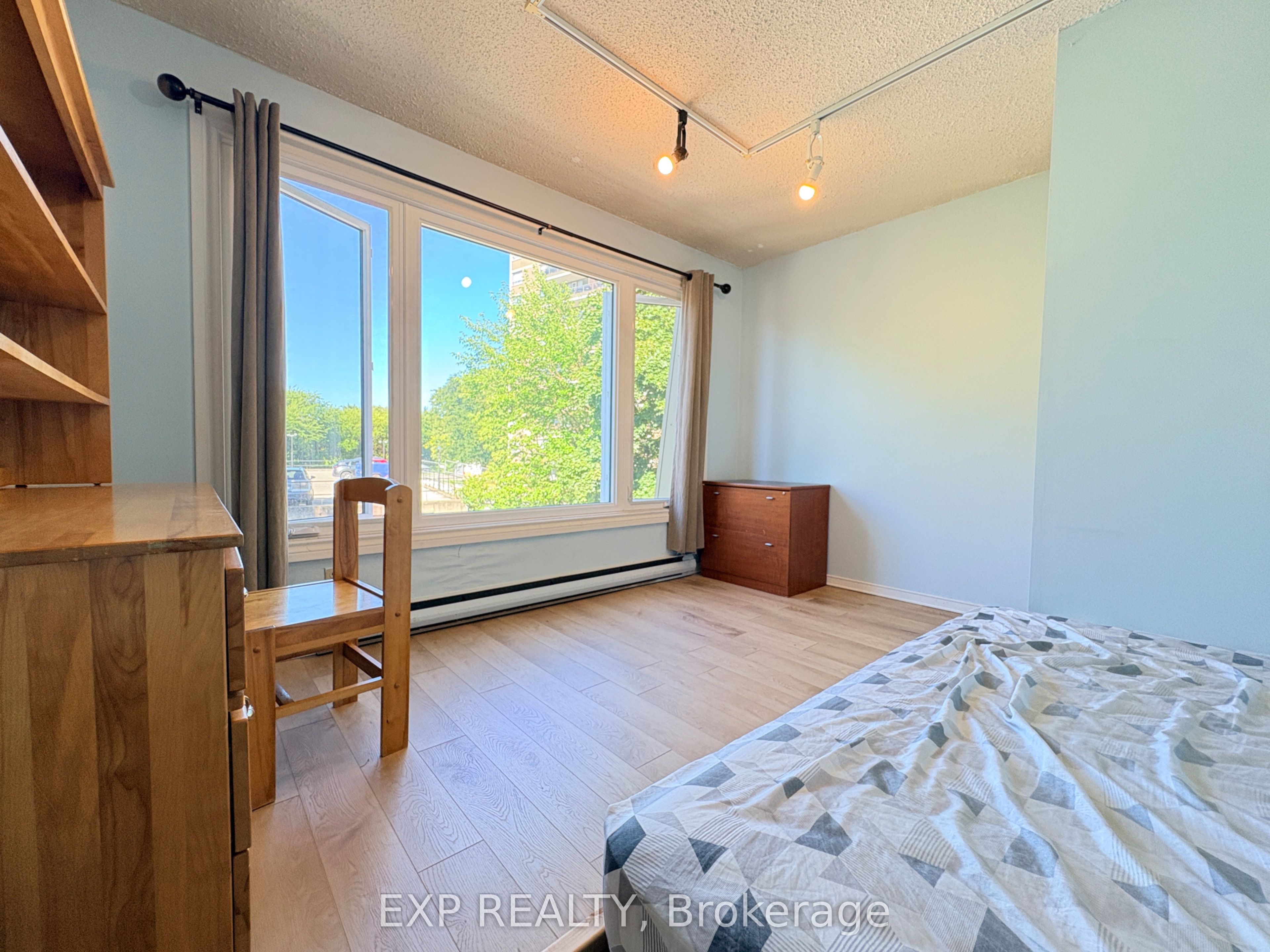 341 Geneva Street 1, St. Catharines, ON L2N 2G3 photo 3