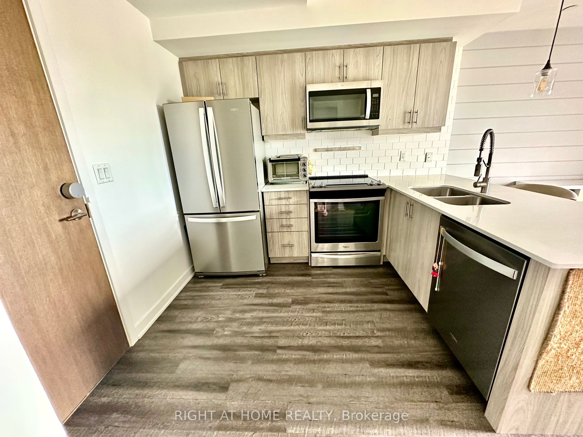 16 Markle Crescent 516, Hamilton, ON L9G 0H4 photo 3