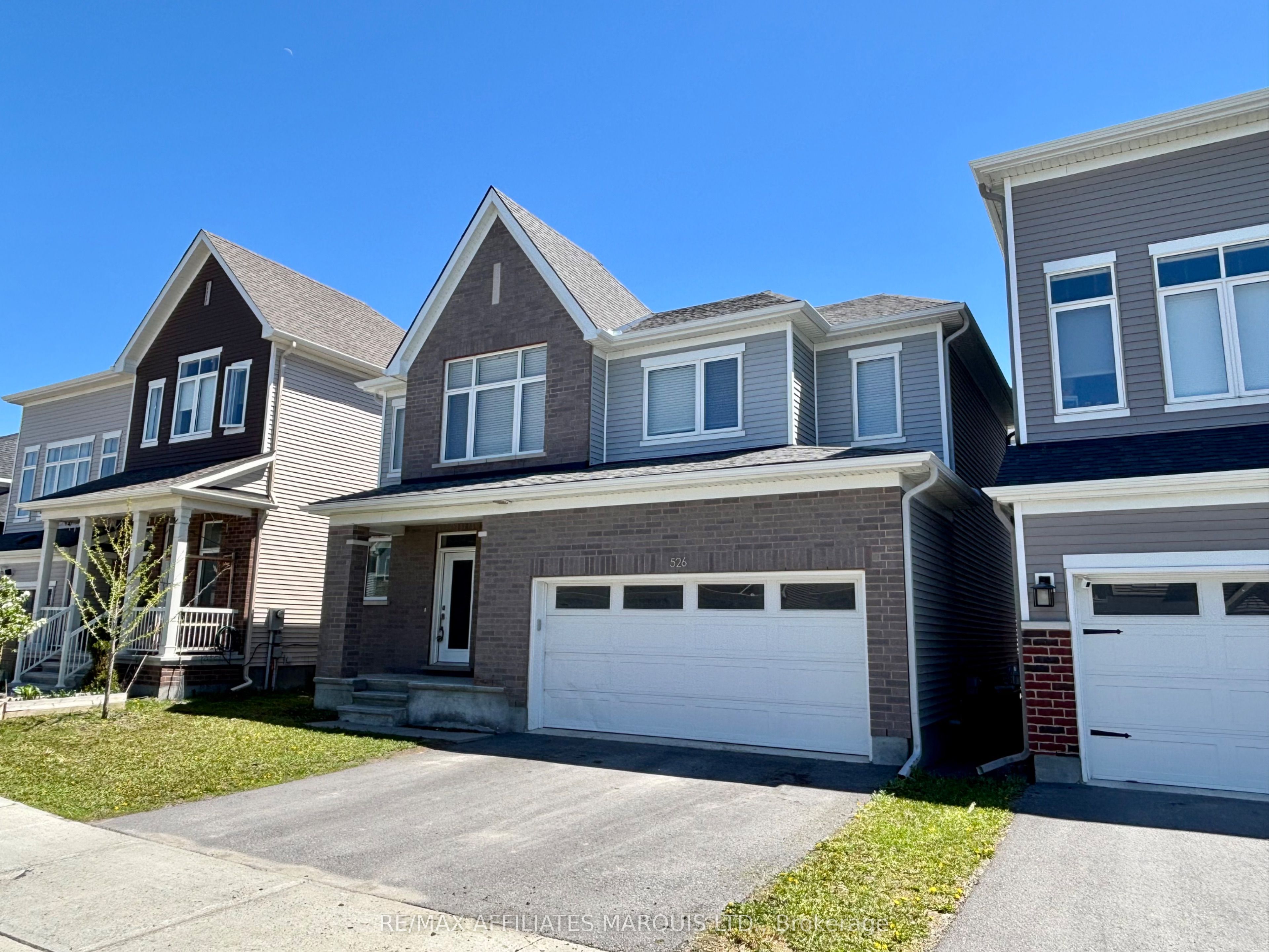 526 Sturnidae Street, Barrhaven, ON K2J 6W9 photo 2